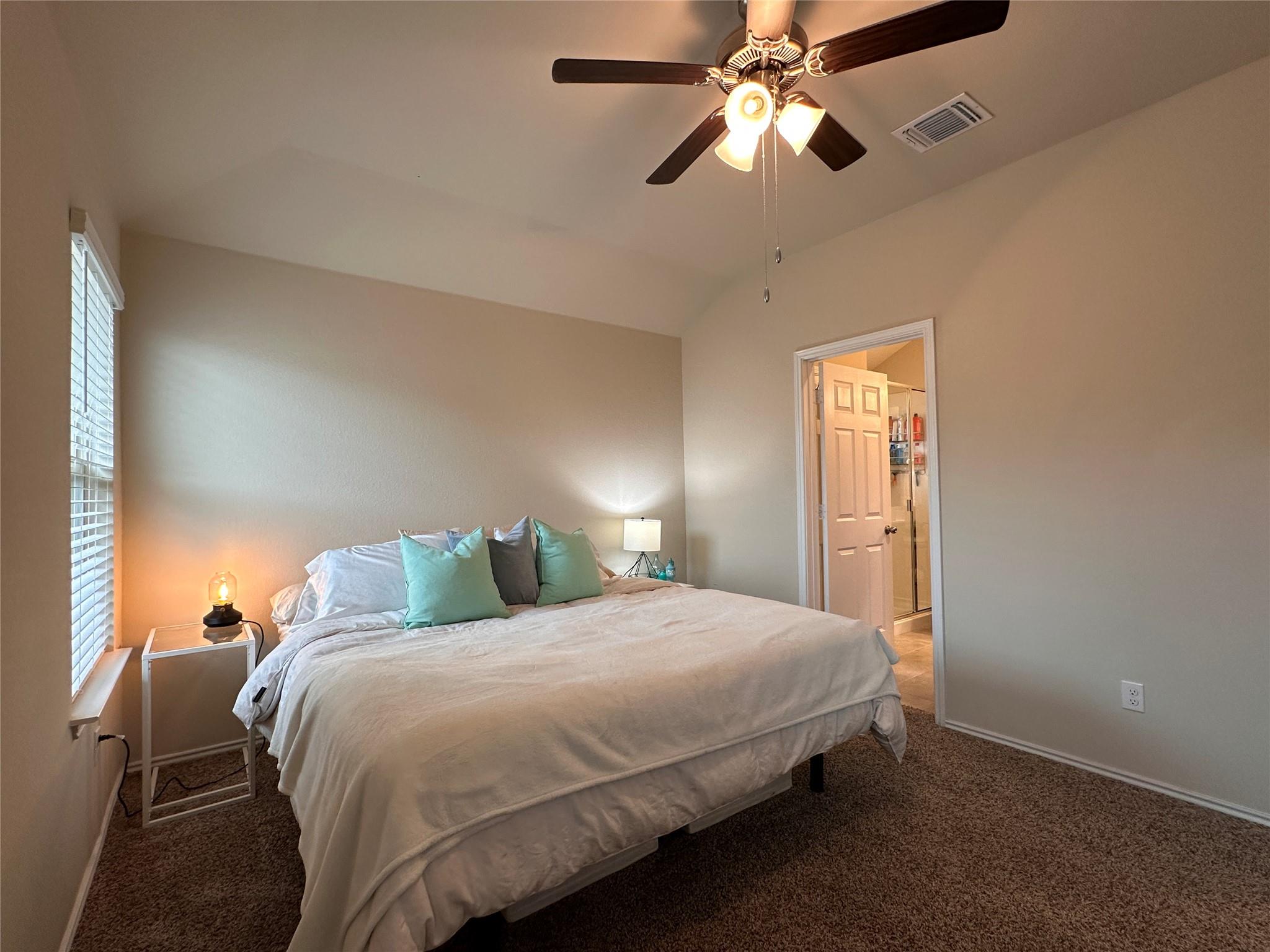 216 Midas Ln, Jarrell, TX 76537