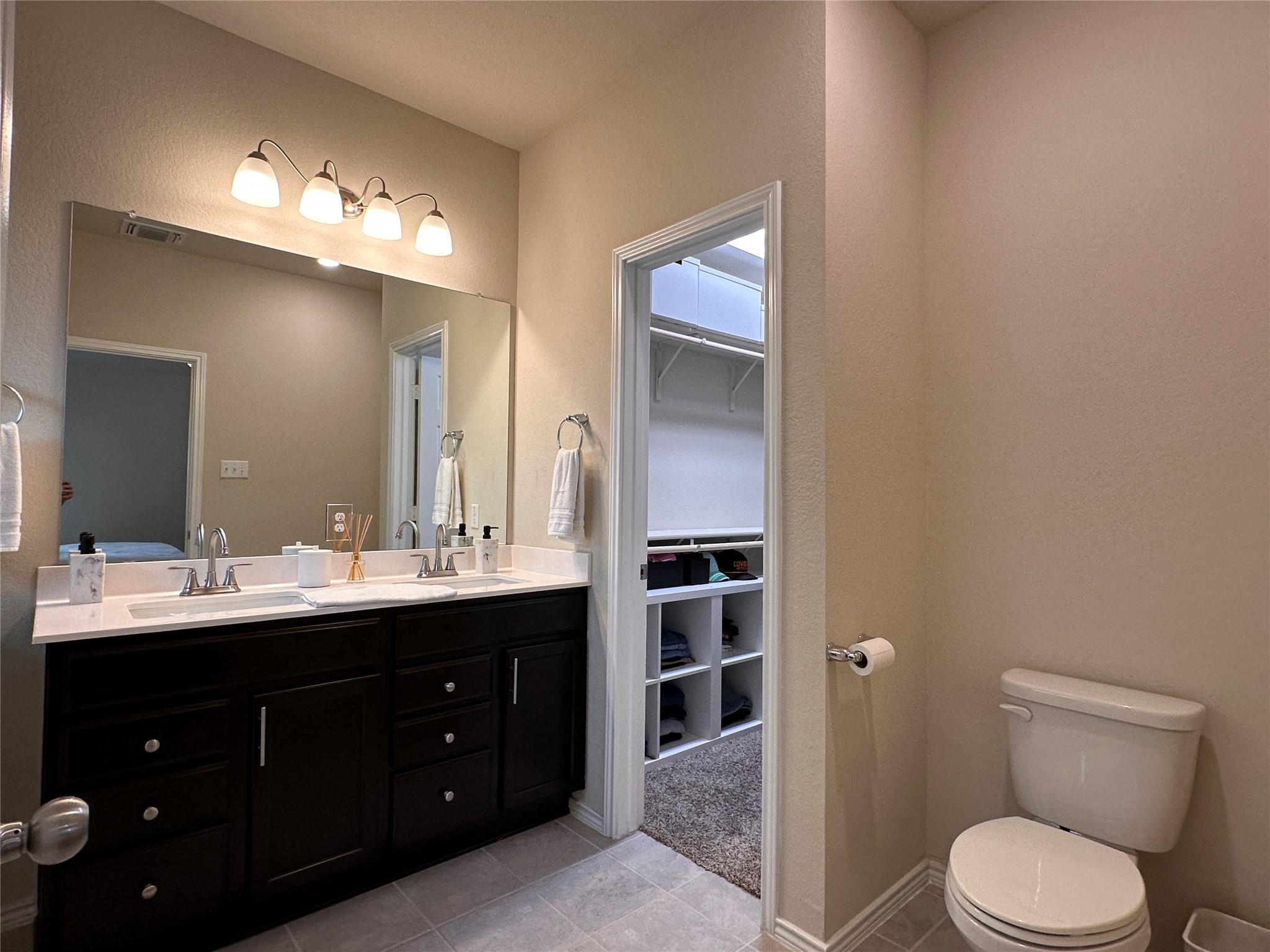 216 Midas Ln, Jarrell, TX 76537