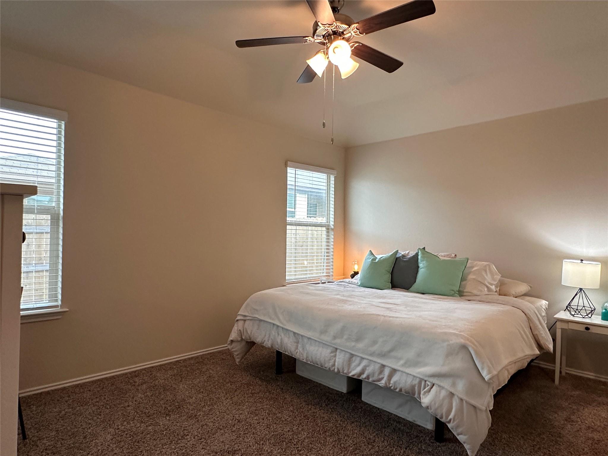 216 Midas Ln, Jarrell, TX 76537