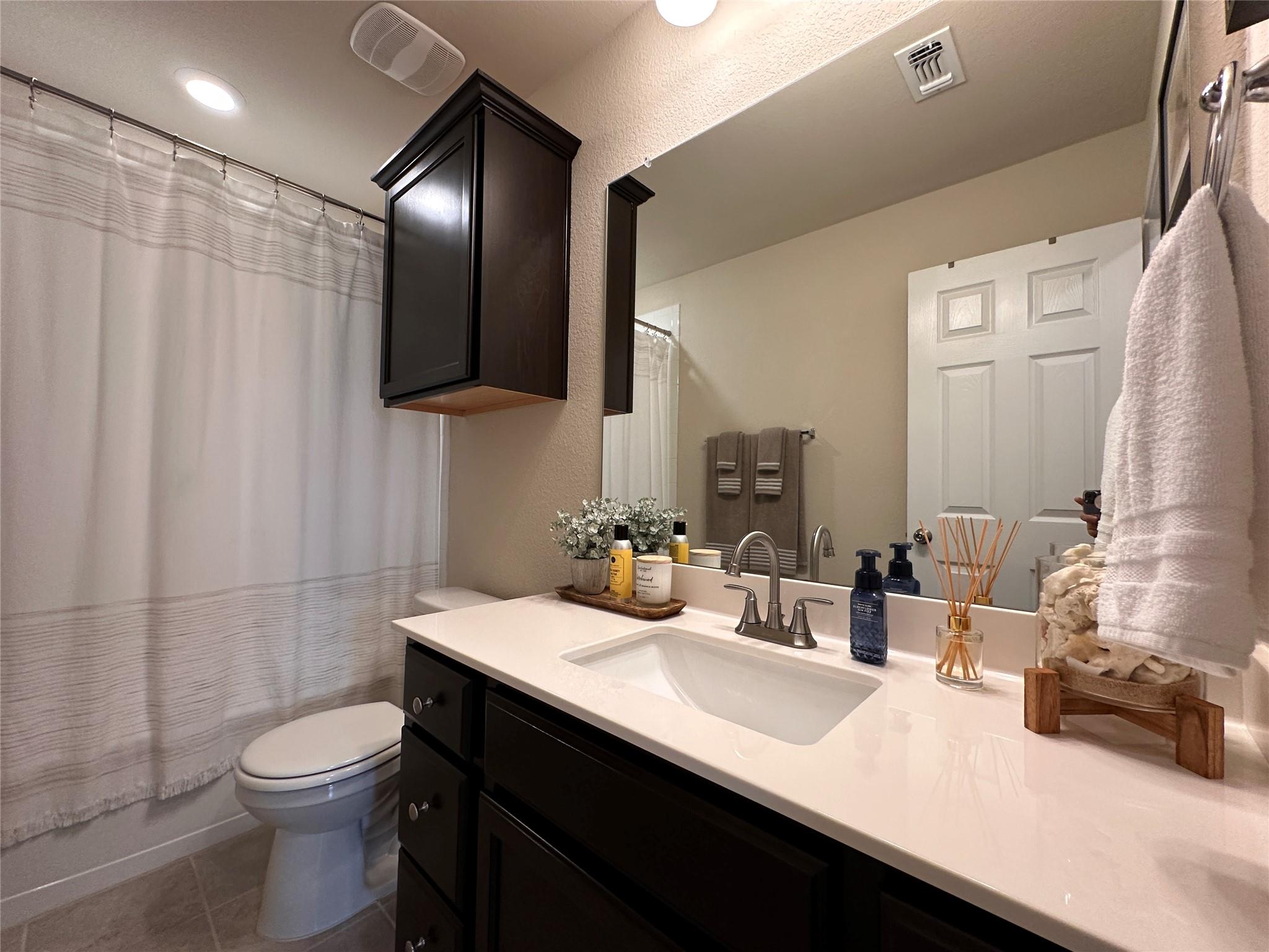 216 Midas Ln, Jarrell, TX 76537