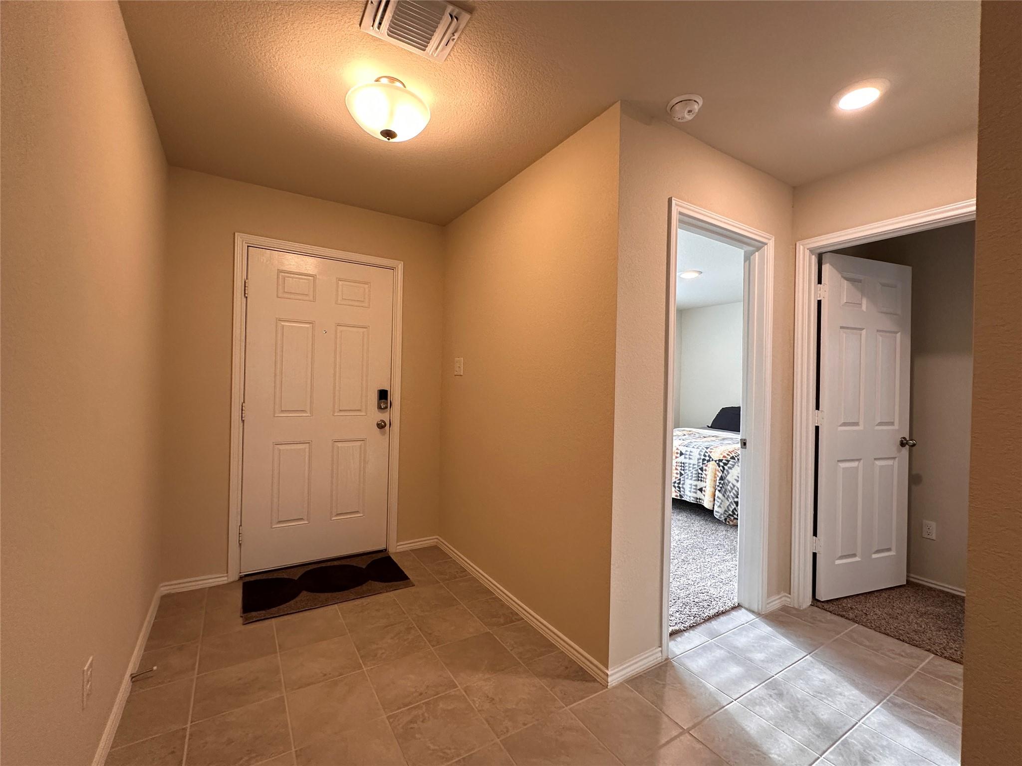216 Midas Ln, Jarrell, TX 76537