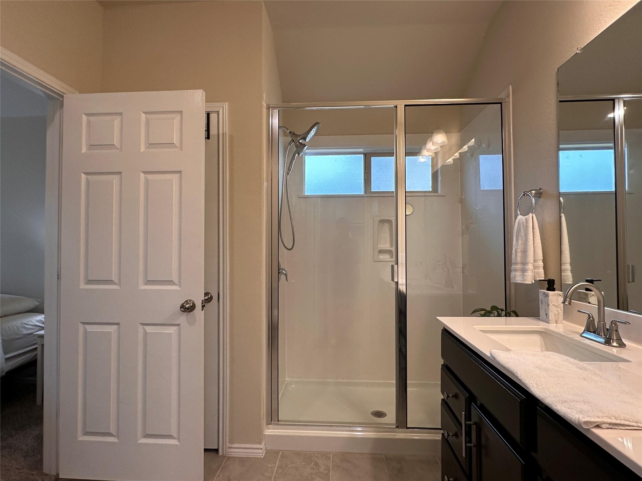 216 Midas Ln, Jarrell, TX 76537