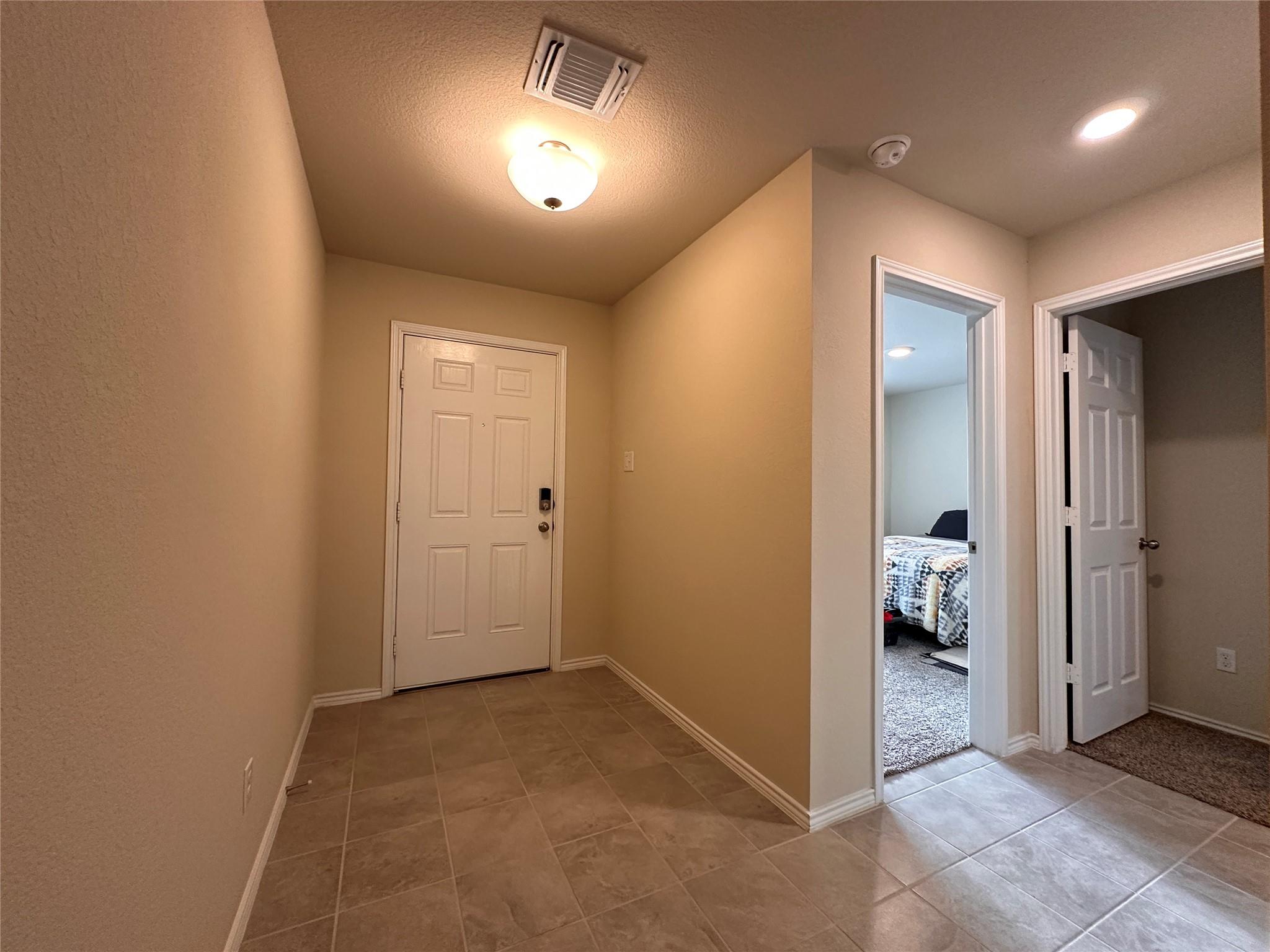 216 Midas Ln, Jarrell, TX 76537