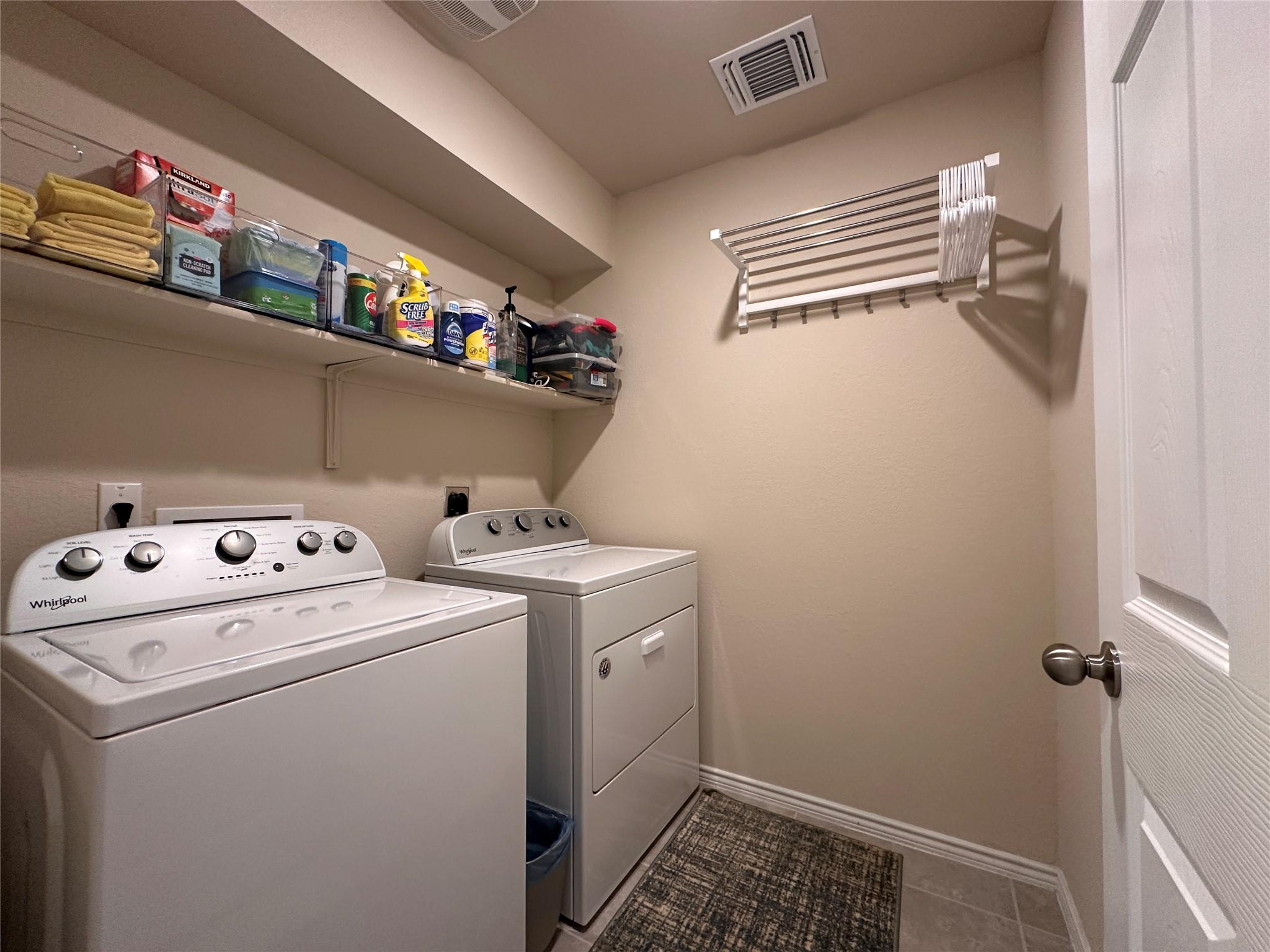216 Midas Ln, Jarrell, TX 76537