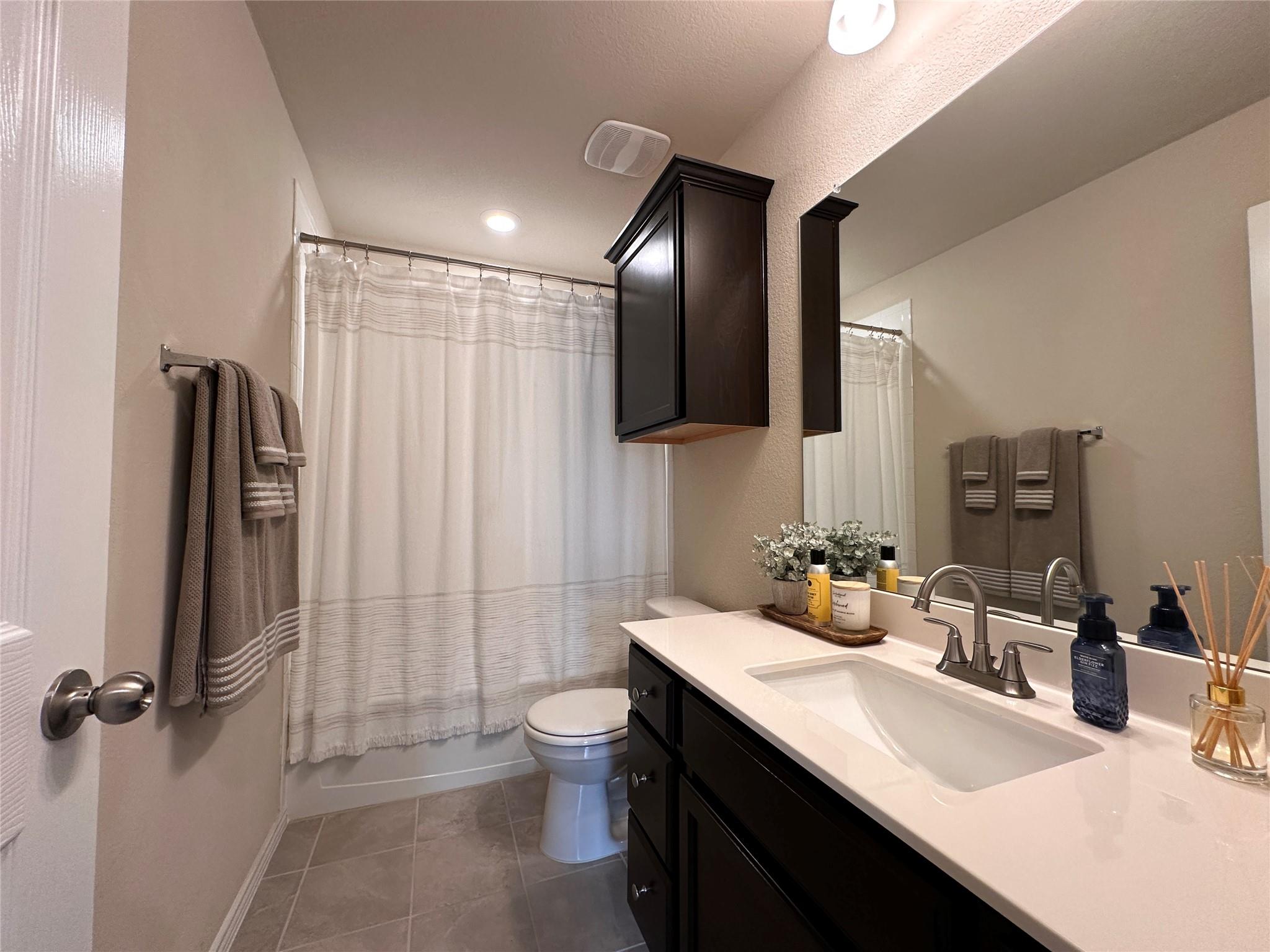 216 Midas Ln, Jarrell, TX 76537
