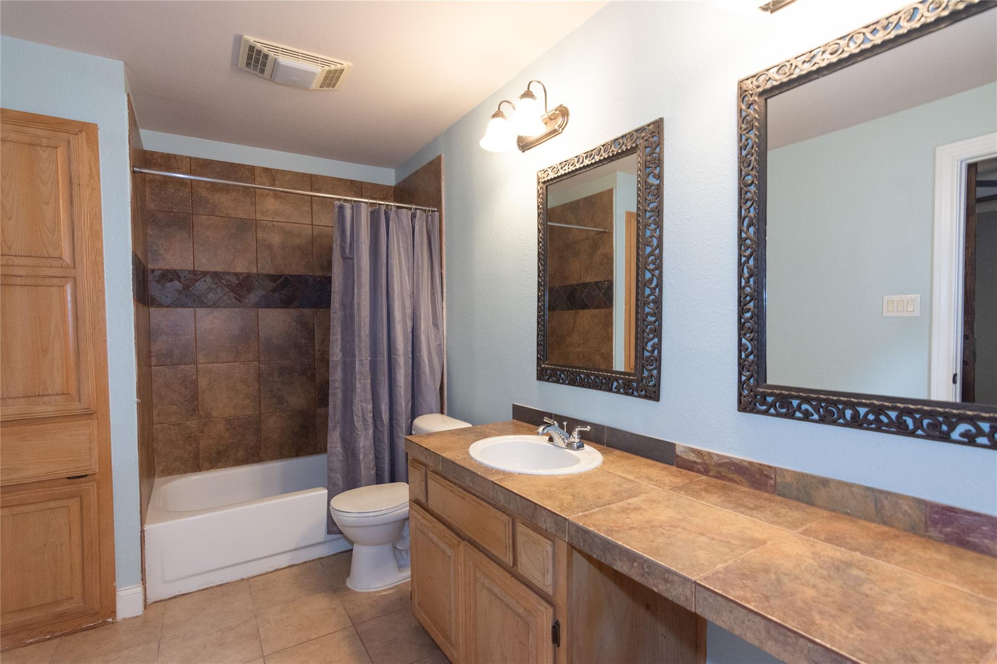 2500 Steck Ave # 13, Austin, TX 78757