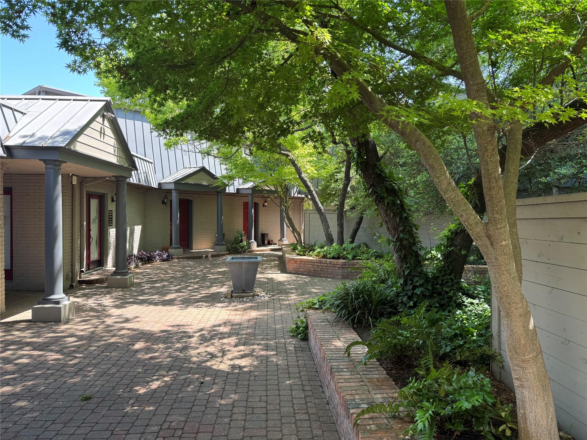 2500 Steck Ave # 13, Austin, TX 78757