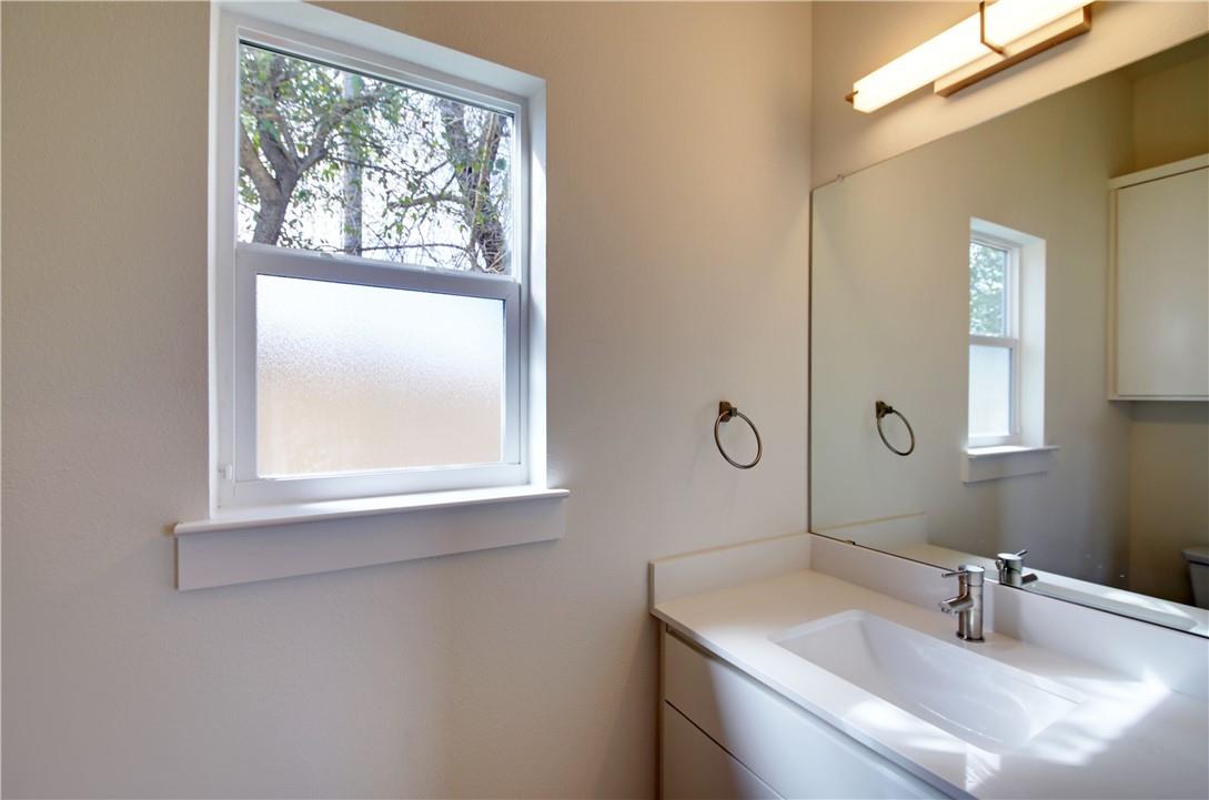 1209 E Saint Johns Ave # C, Austin, TX 78752