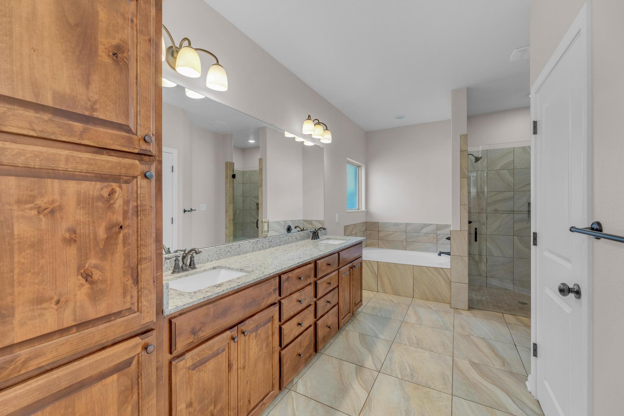 105 Don Dr, Jarrell, TX 76537