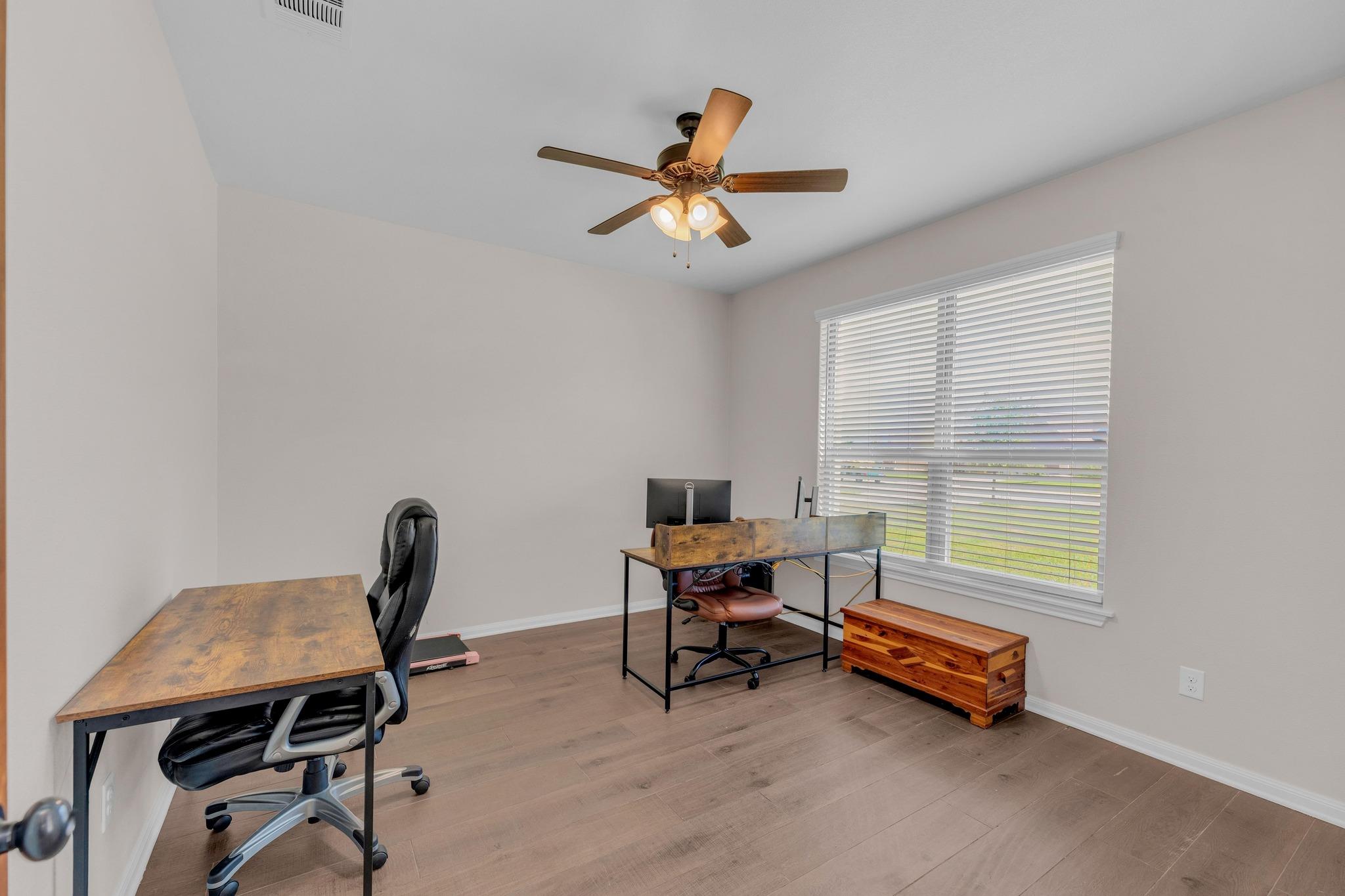 105 Don Dr, Jarrell, TX 76537