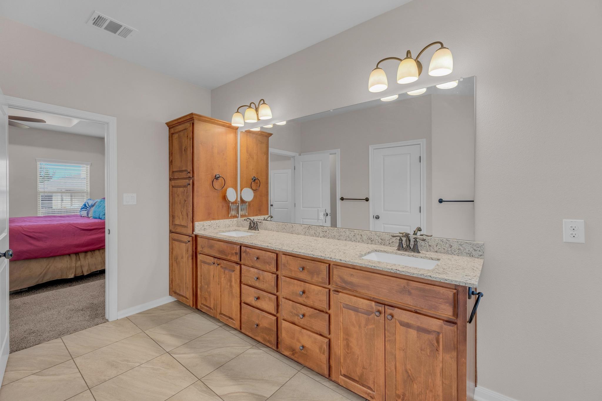 105 Don Dr, Jarrell, TX 76537