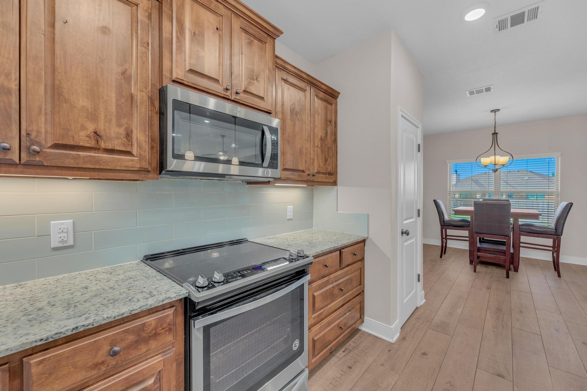 105 Don Dr, Jarrell, TX 76537