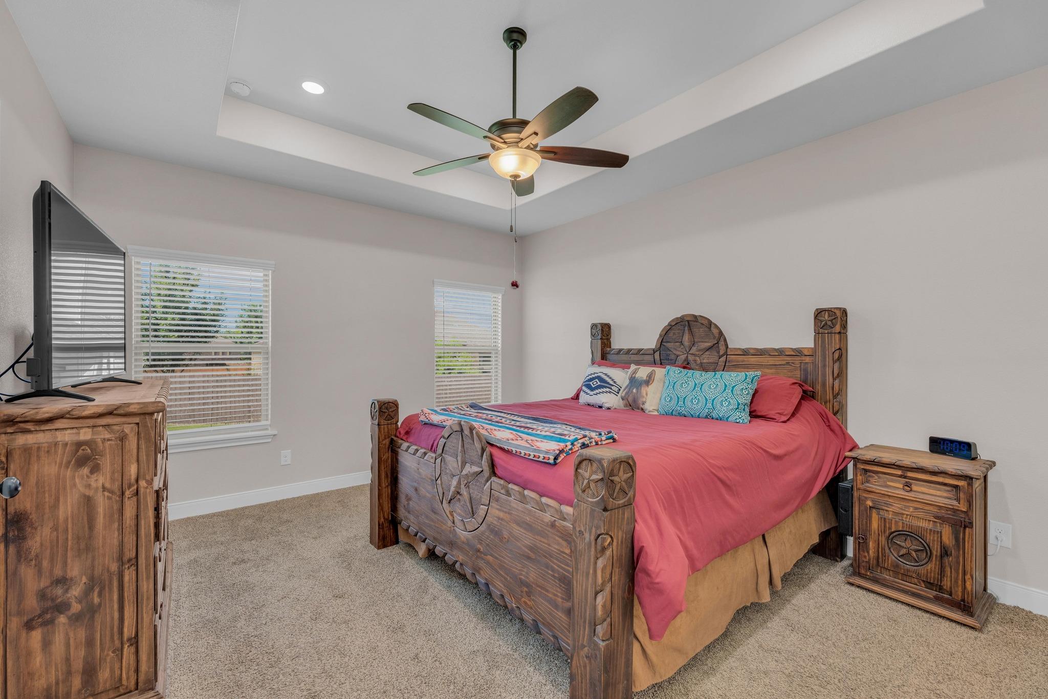 105 Don Dr, Jarrell, TX 76537