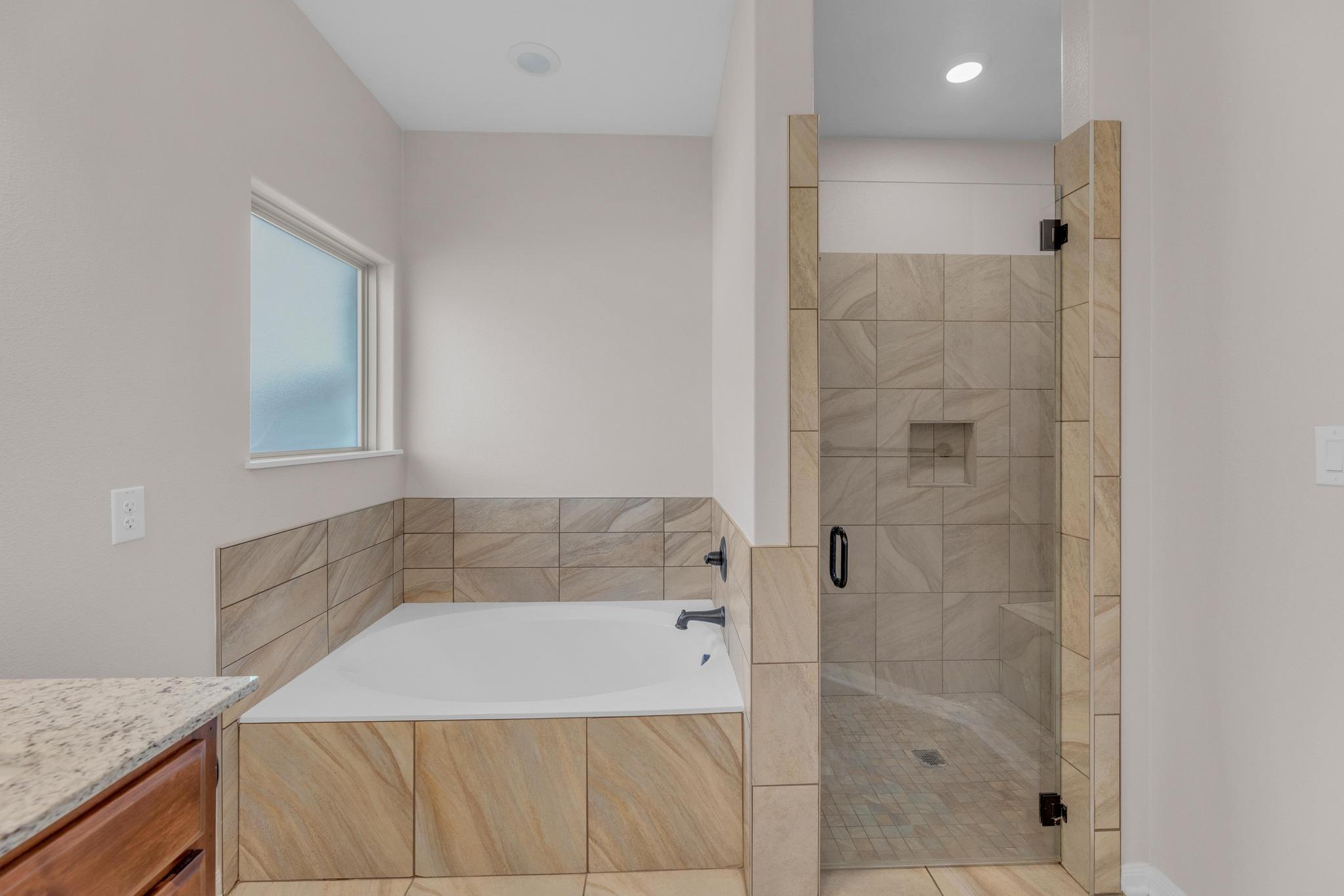 105 Don Dr, Jarrell, TX 76537