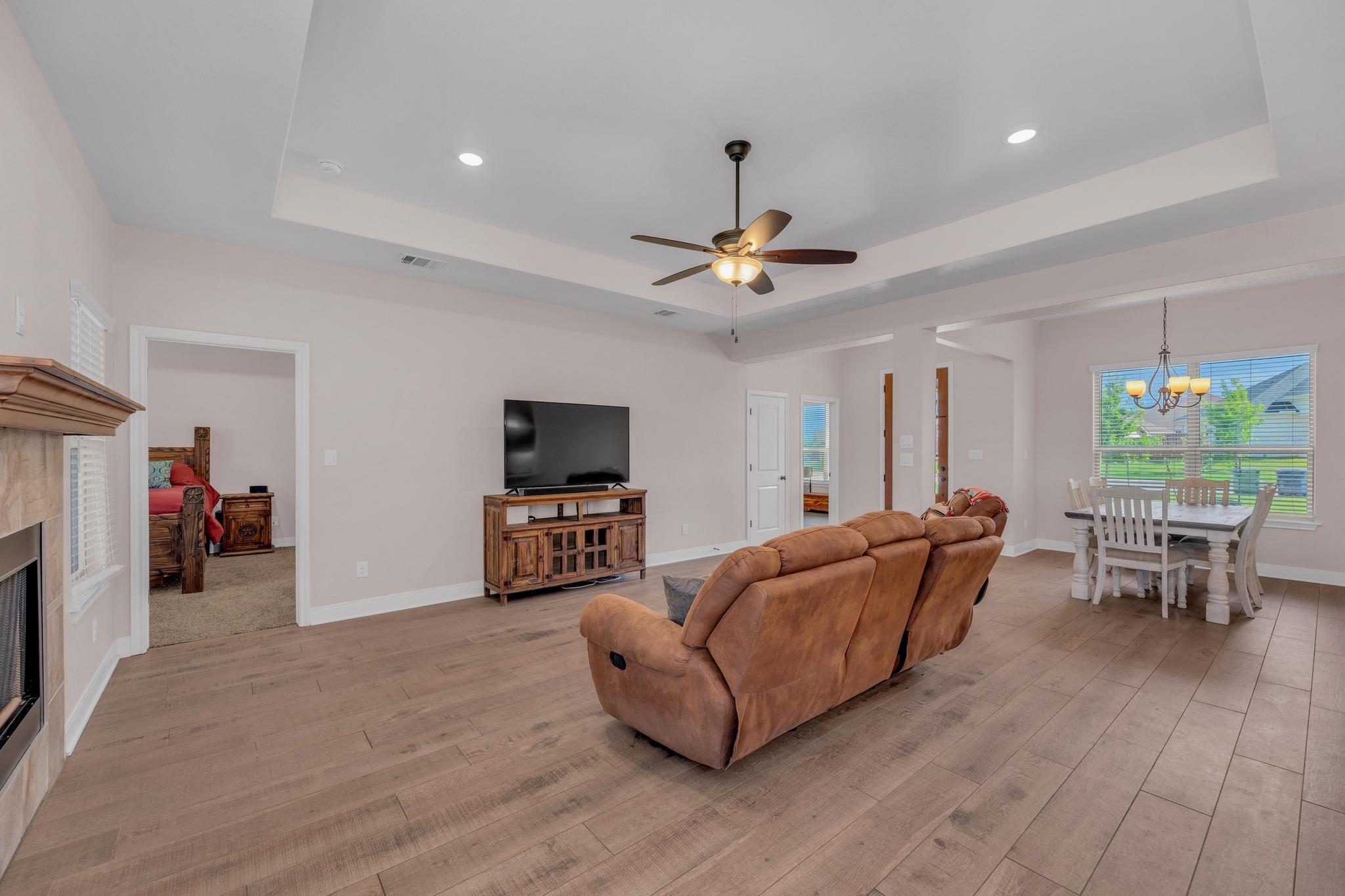 105 Don Dr, Jarrell, TX 76537