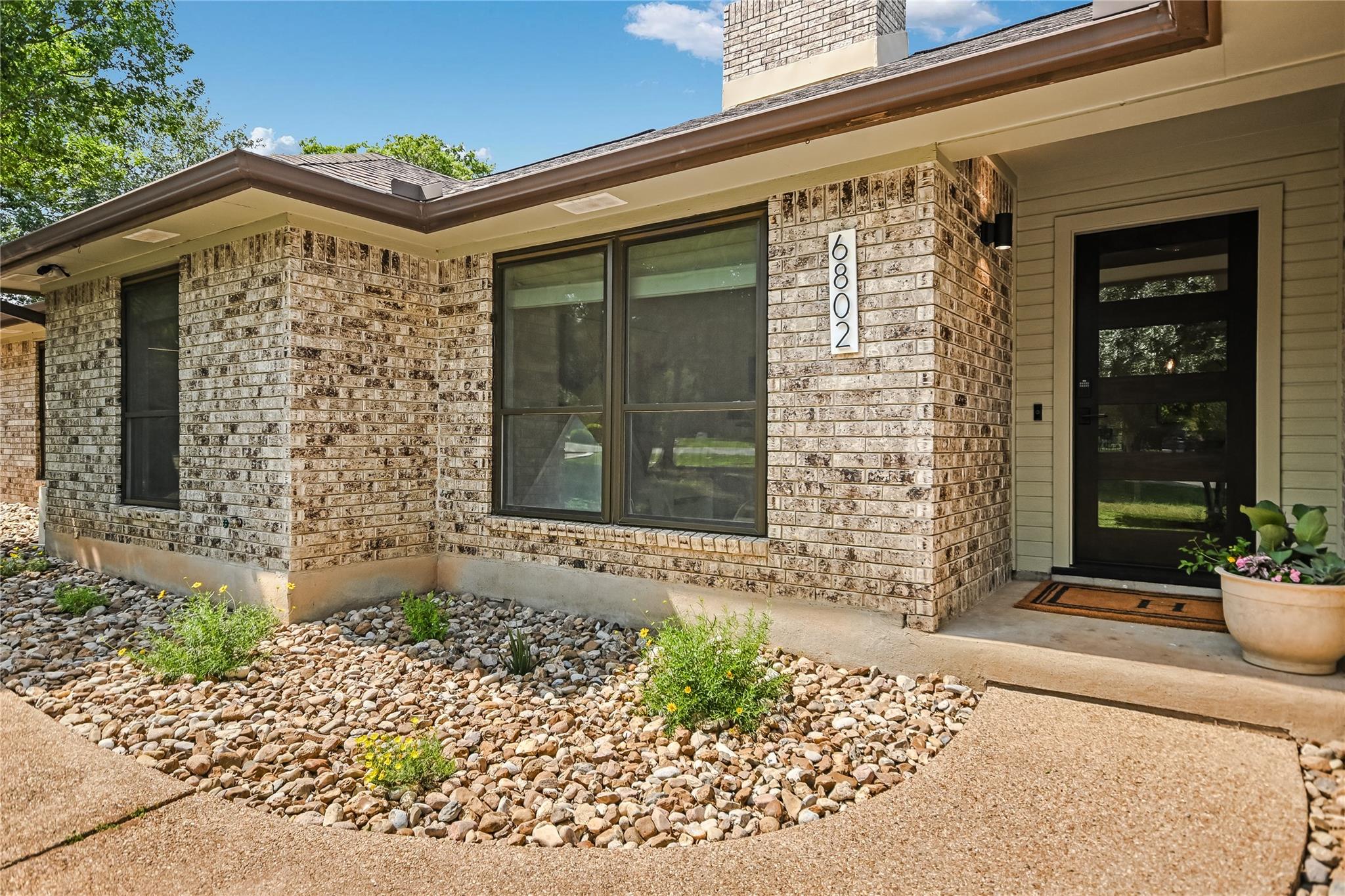 6802 Rio Bravo Ln, Austin, TX 78737