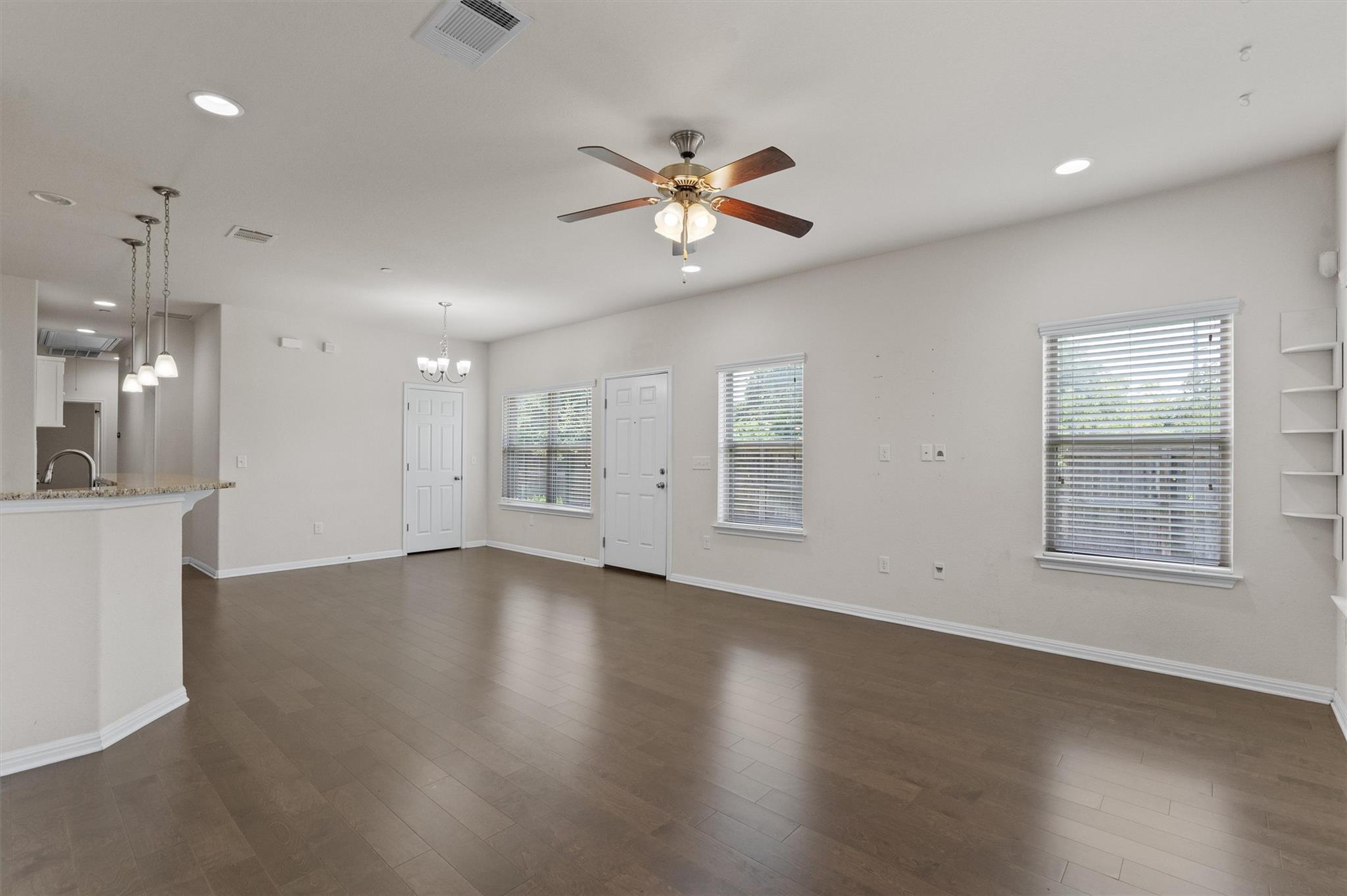 2304 S Lakeline Blvd # 461, Cedar Park, TX 78613