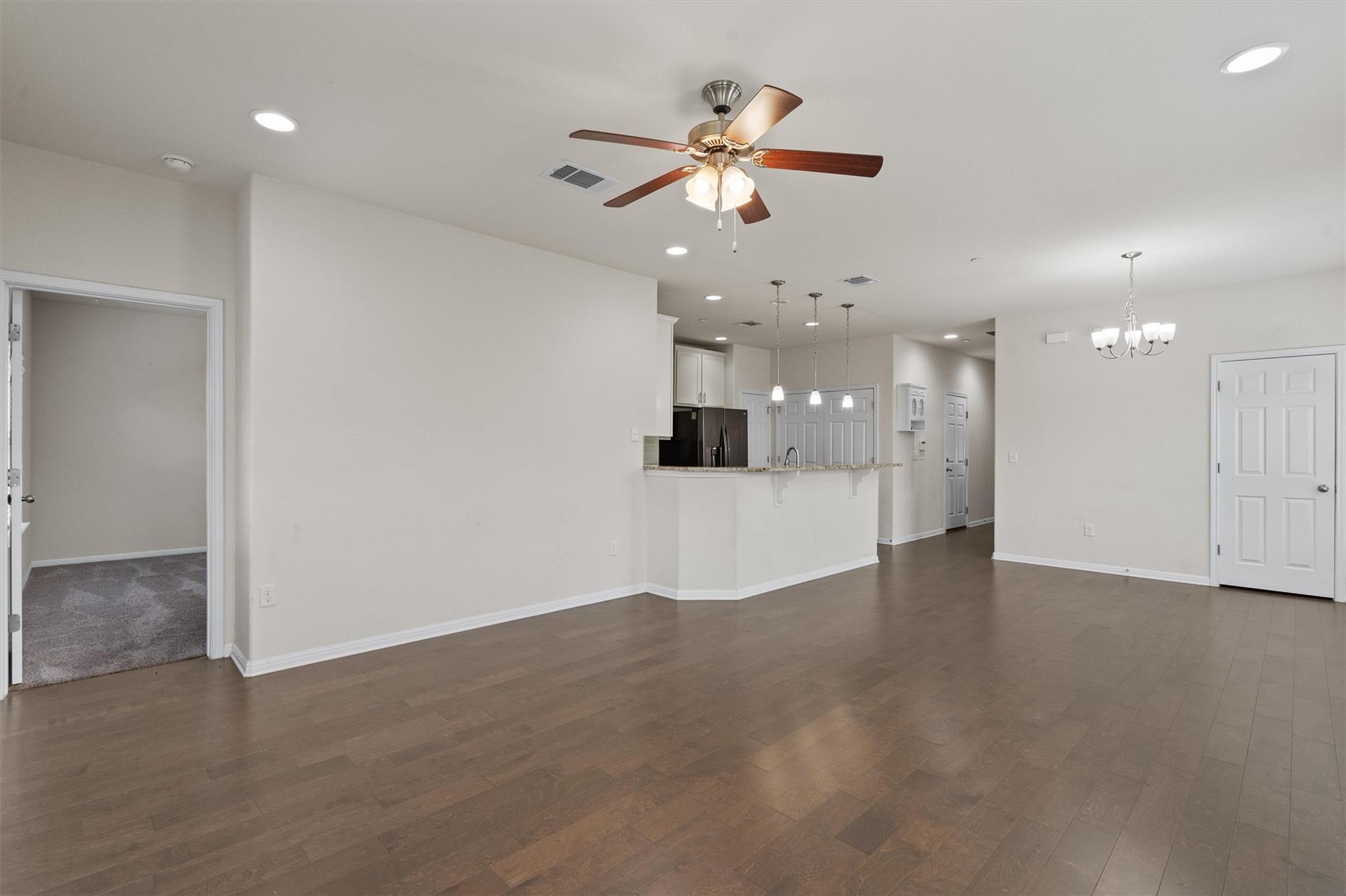 2304 S Lakeline Blvd # 461, Cedar Park, TX 78613