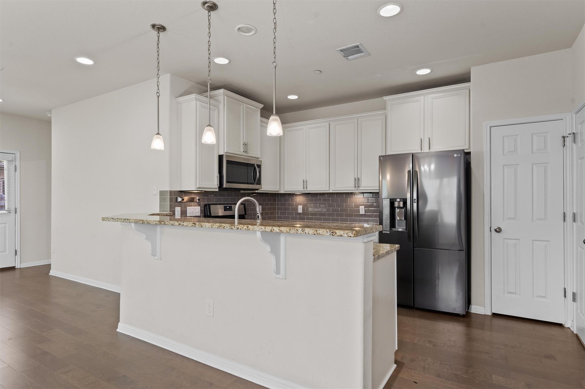 2304 S Lakeline Blvd # 461, Cedar Park, TX 78613