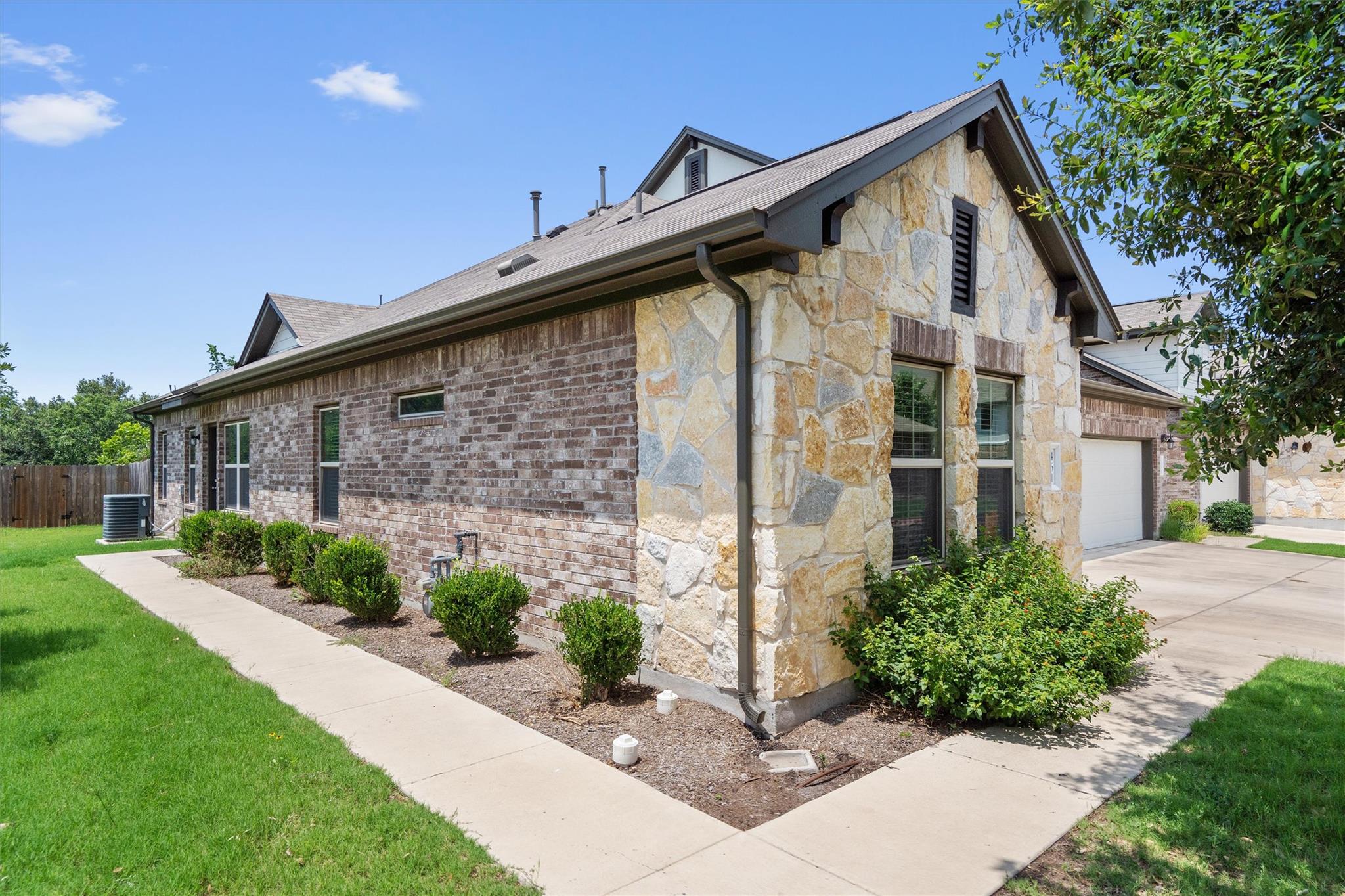 2304 S Lakeline Blvd # 461, Cedar Park, TX 78613
