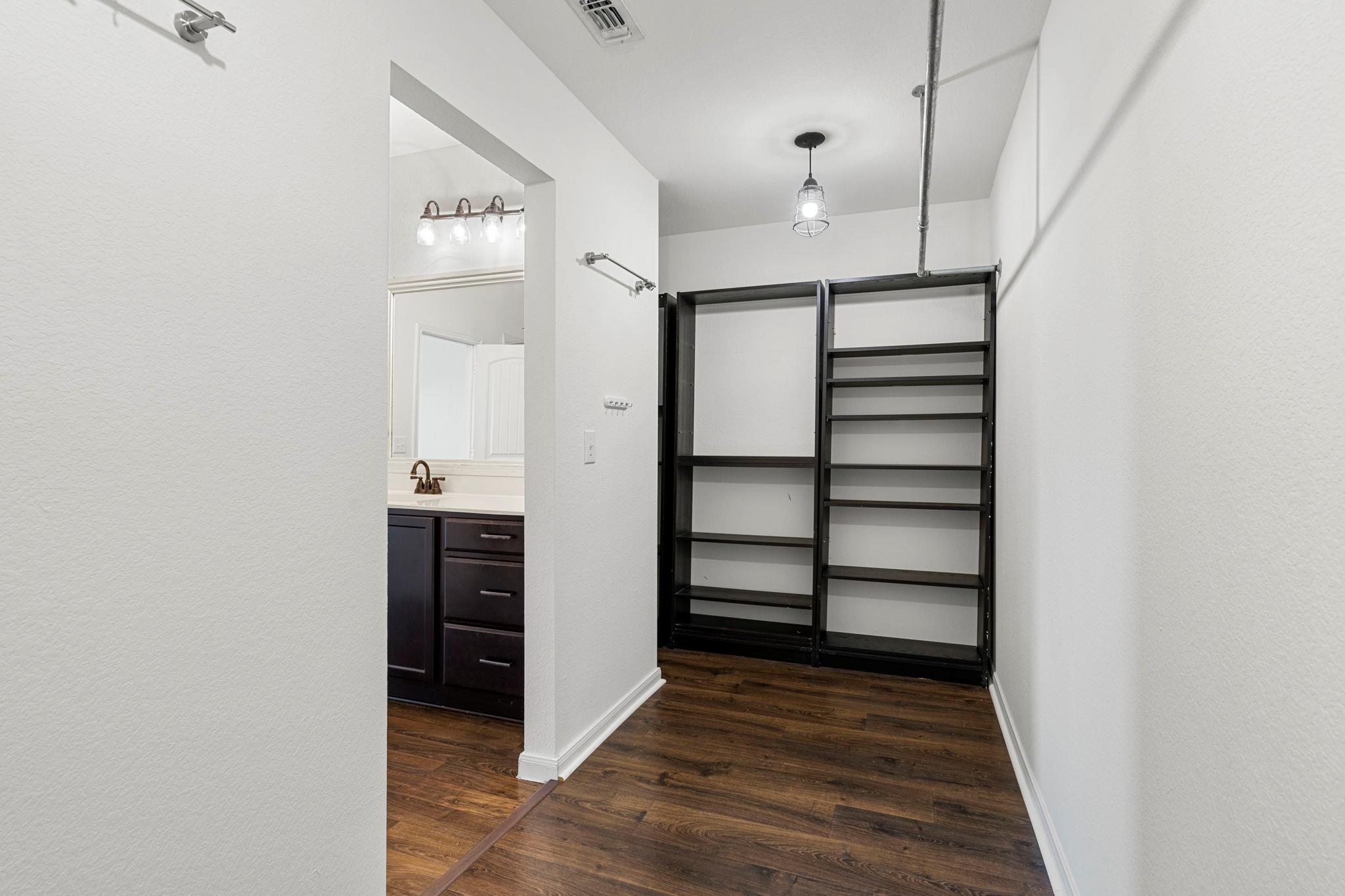 185 Rafe Ct, Kyle, TX 78640