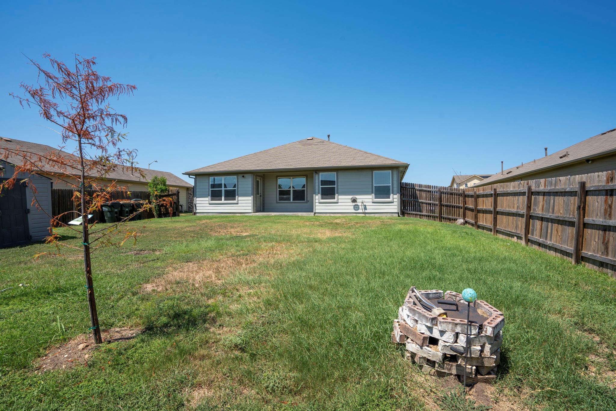 185 Rafe Ct, Kyle, TX 78640