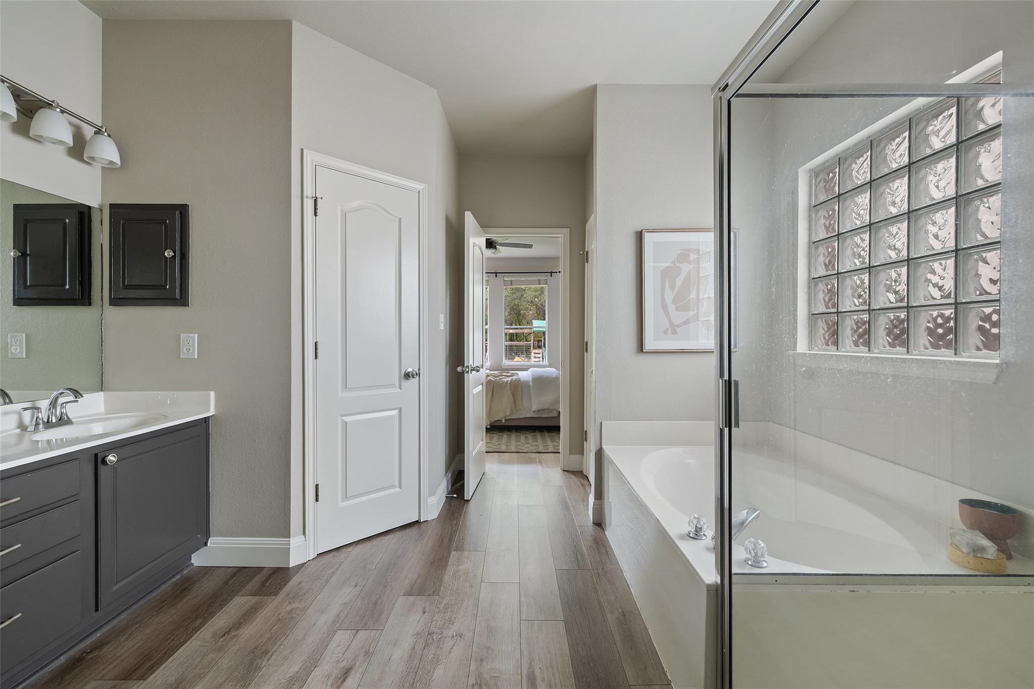 4604 Hibiscus Valley Dr, Austin, TX 78739