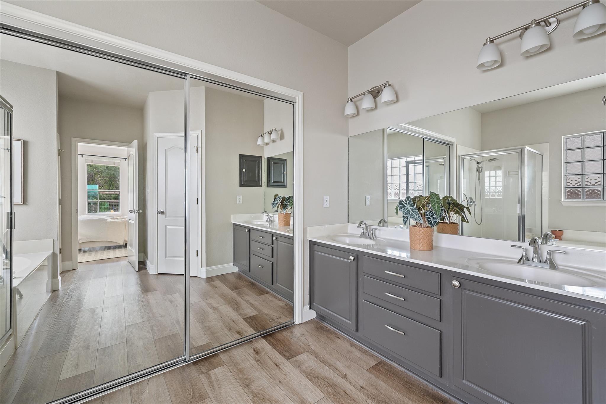 4604 Hibiscus Valley Dr, Austin, TX 78739