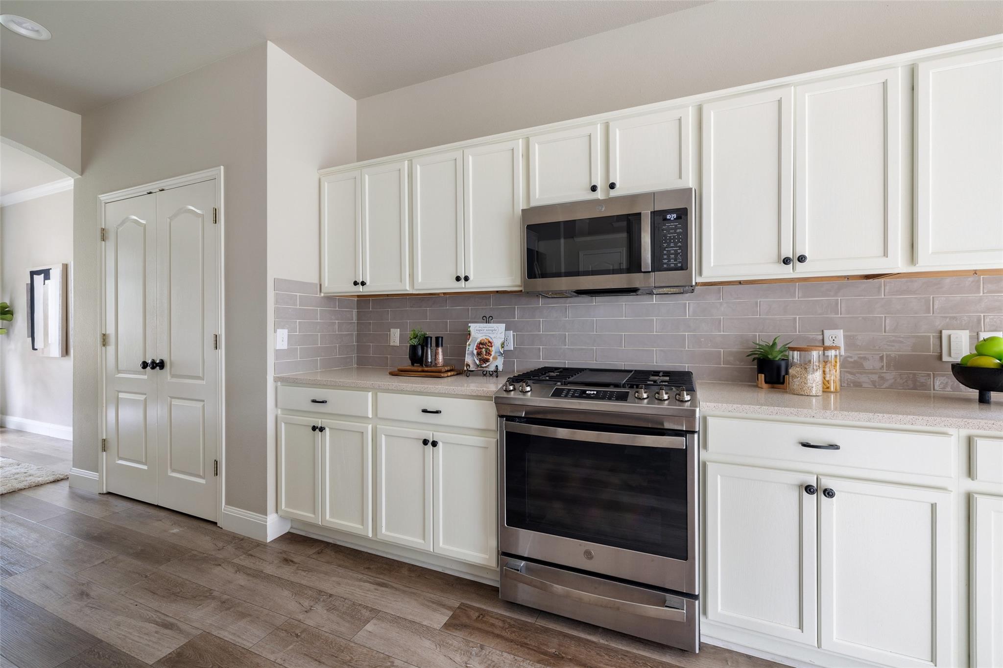 4604 Hibiscus Valley Dr, Austin, TX 78739
