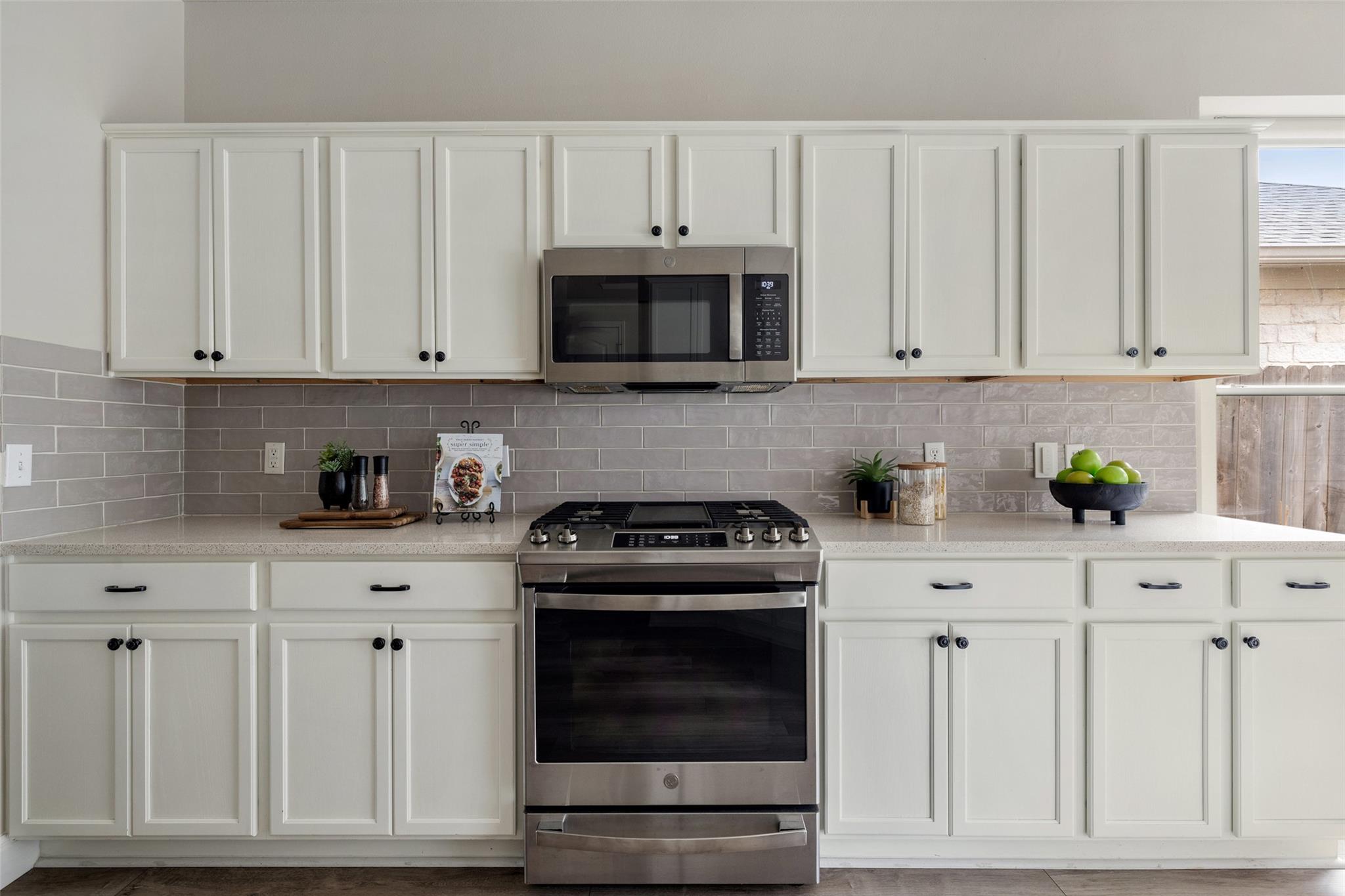 4604 Hibiscus Valley Dr, Austin, TX 78739