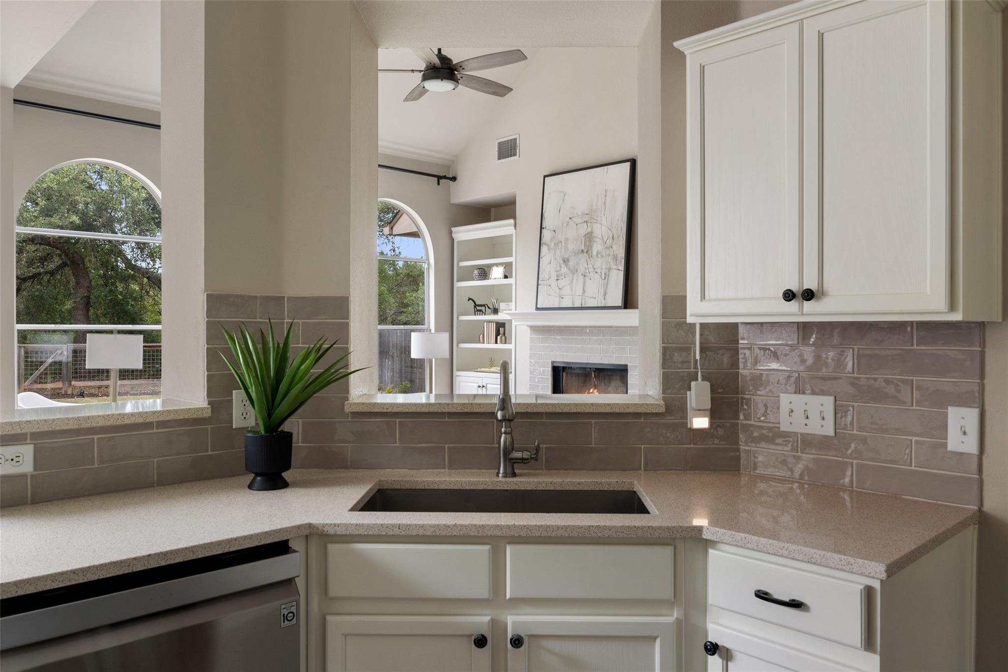 4604 Hibiscus Valley Dr, Austin, TX 78739