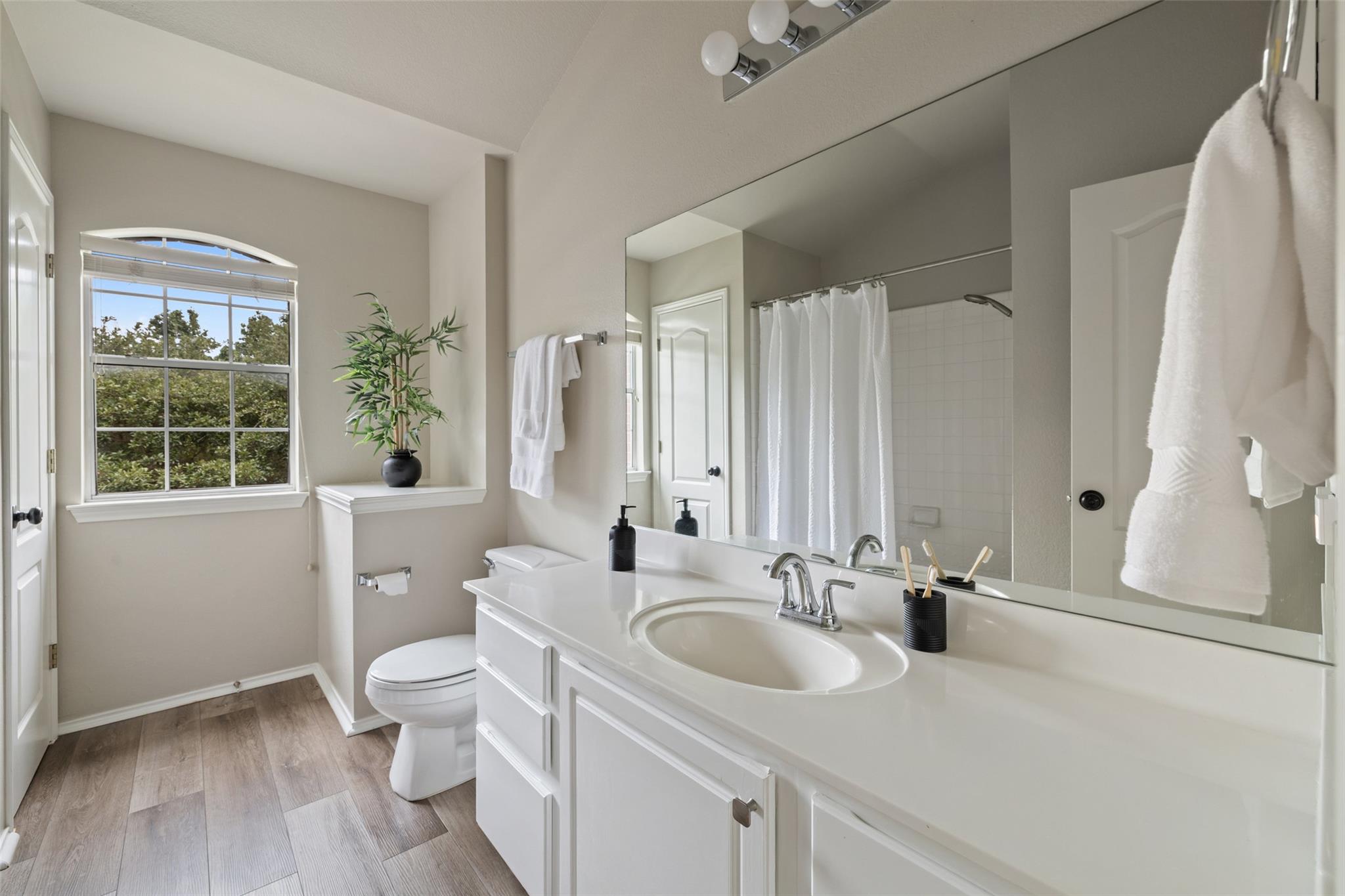 4604 Hibiscus Valley Dr, Austin, TX 78739