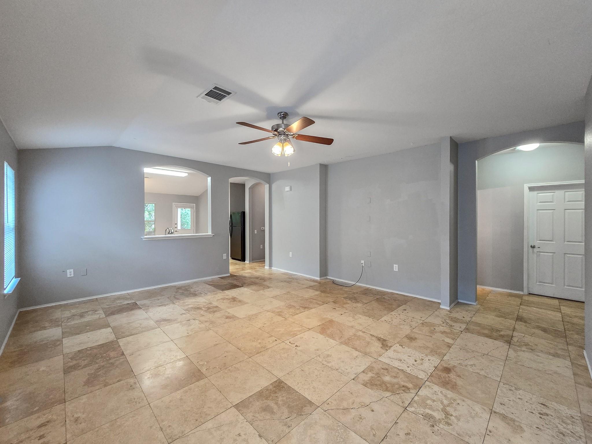 5125 English Glade Dr, Austin, TX 78724