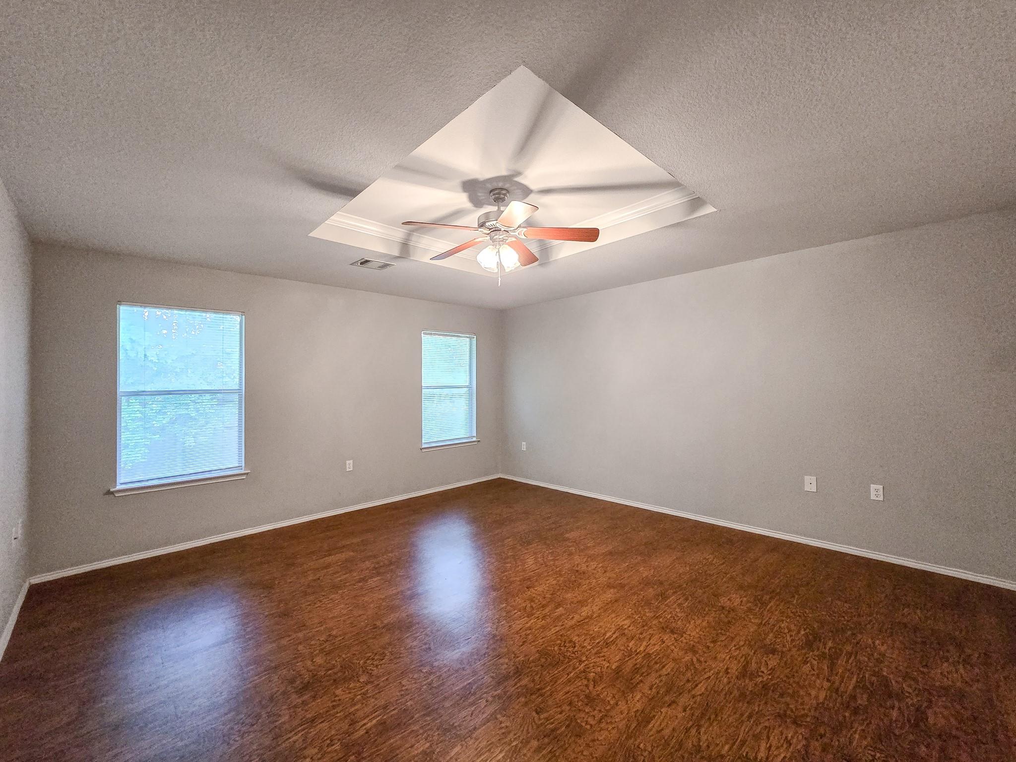 5125 English Glade Dr, Austin, TX 78724