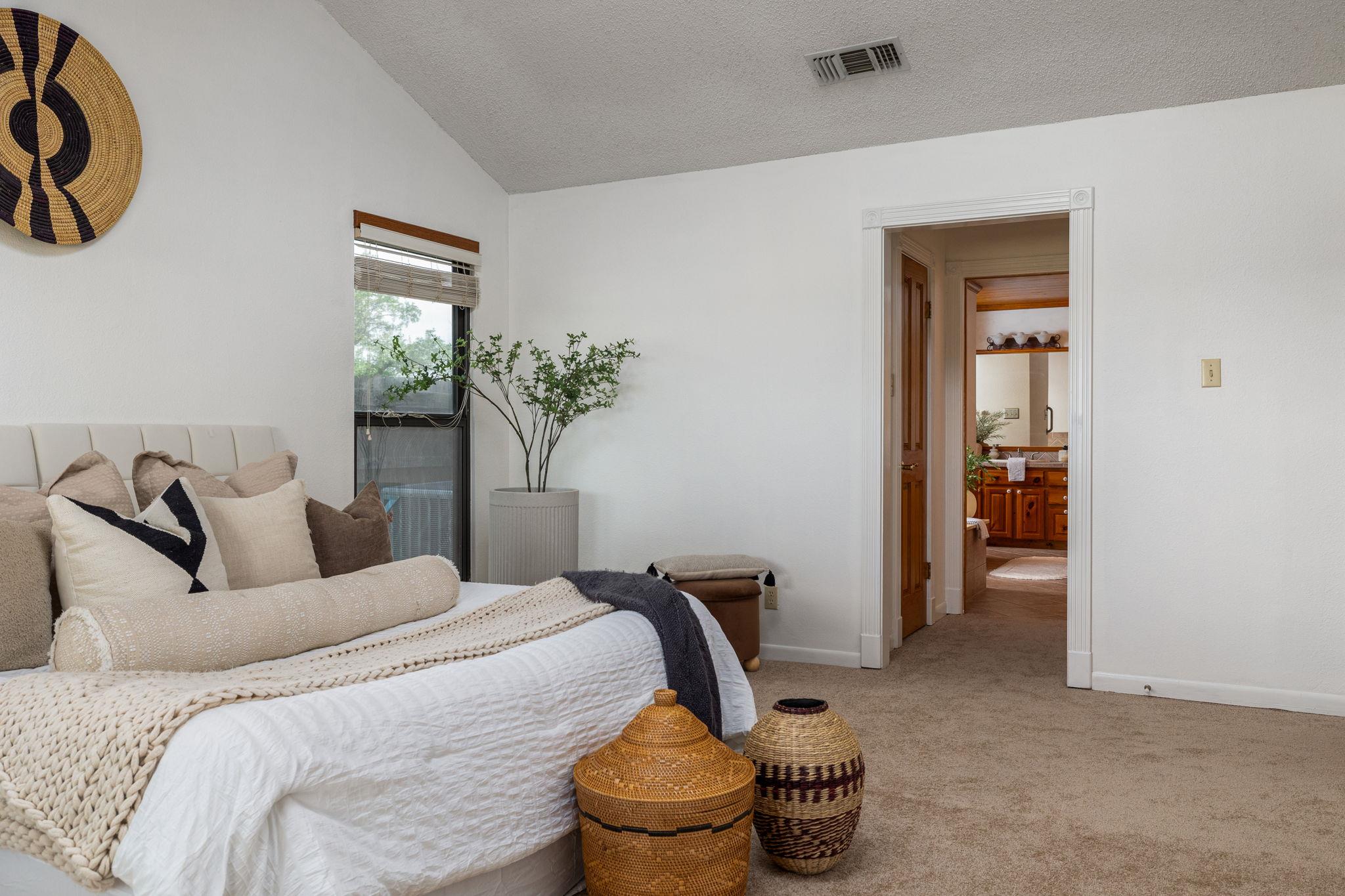 800 County Road 458 Rd, Coupland, TX 78615