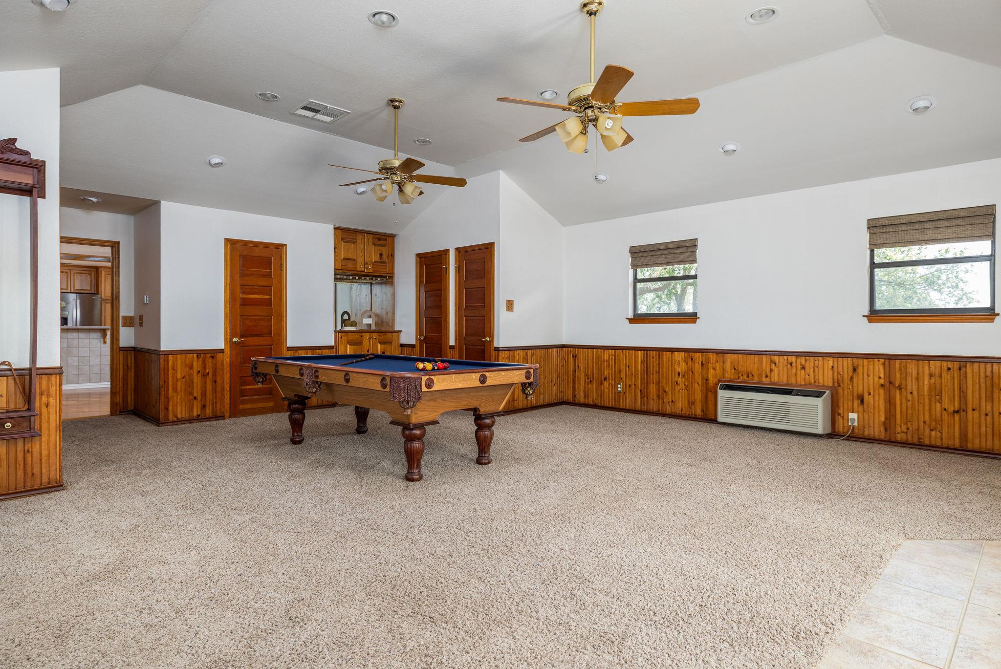 800 County Road 458 Rd, Coupland, TX 78615
