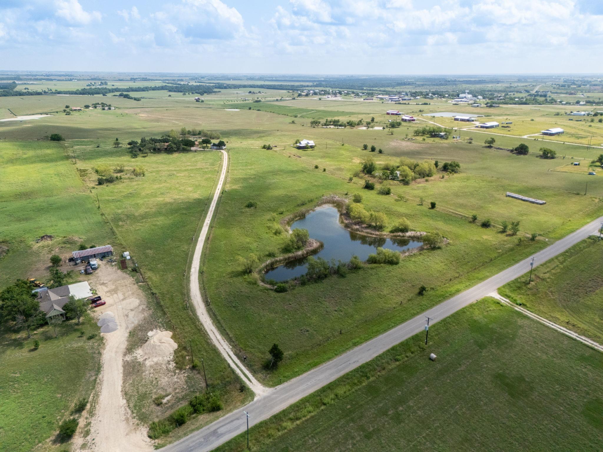 800 County Road 458 Rd, Coupland, TX 78615