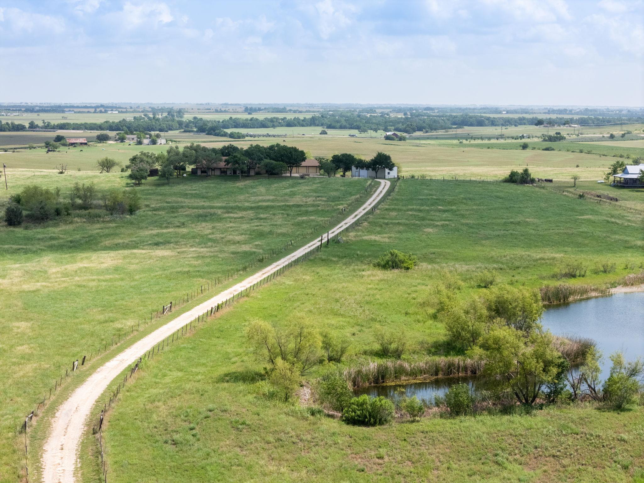 800 County Road 458 Rd, Coupland, TX 78615