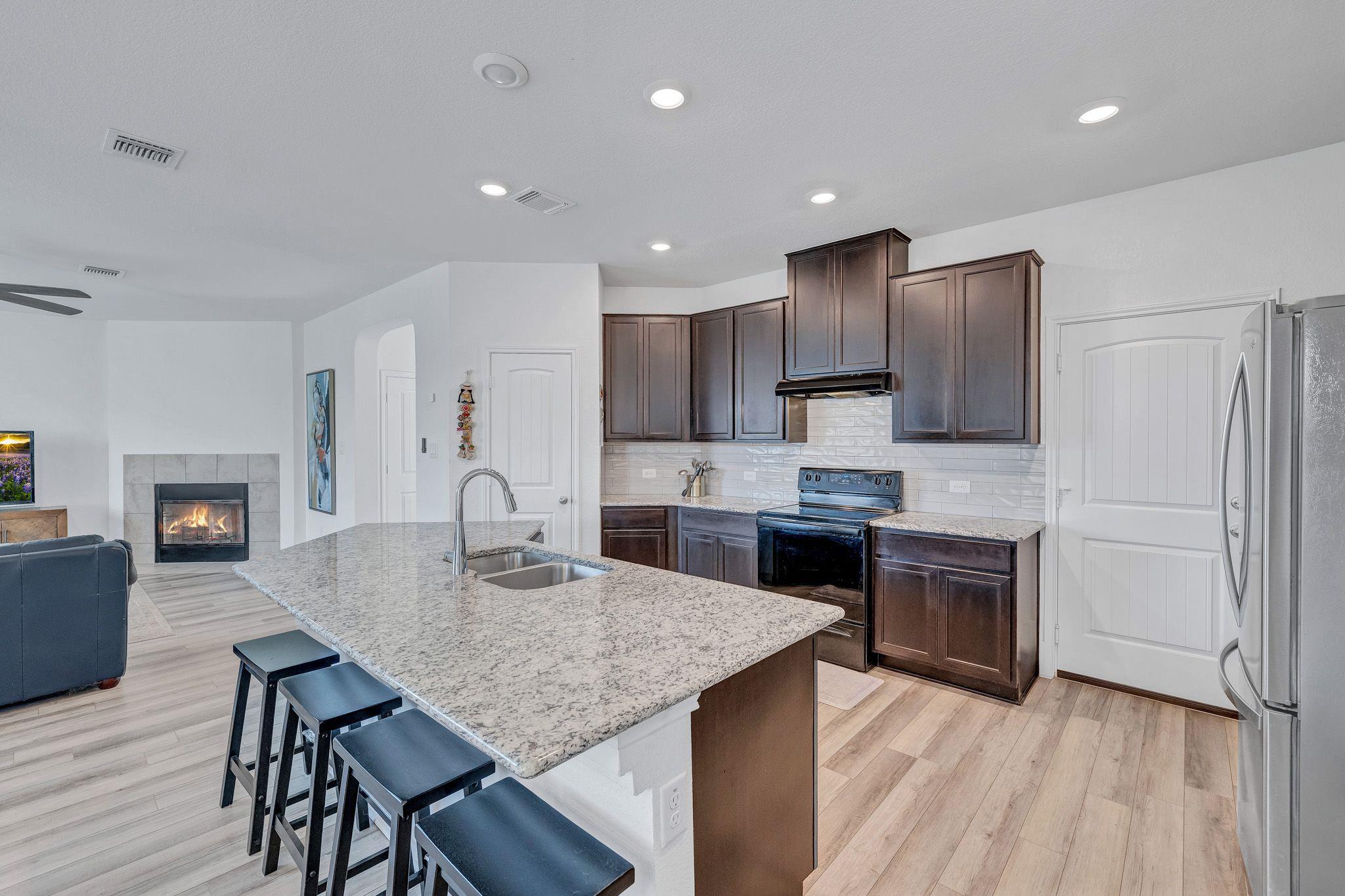 1310 Daniel Dr, Belton, TX 76513