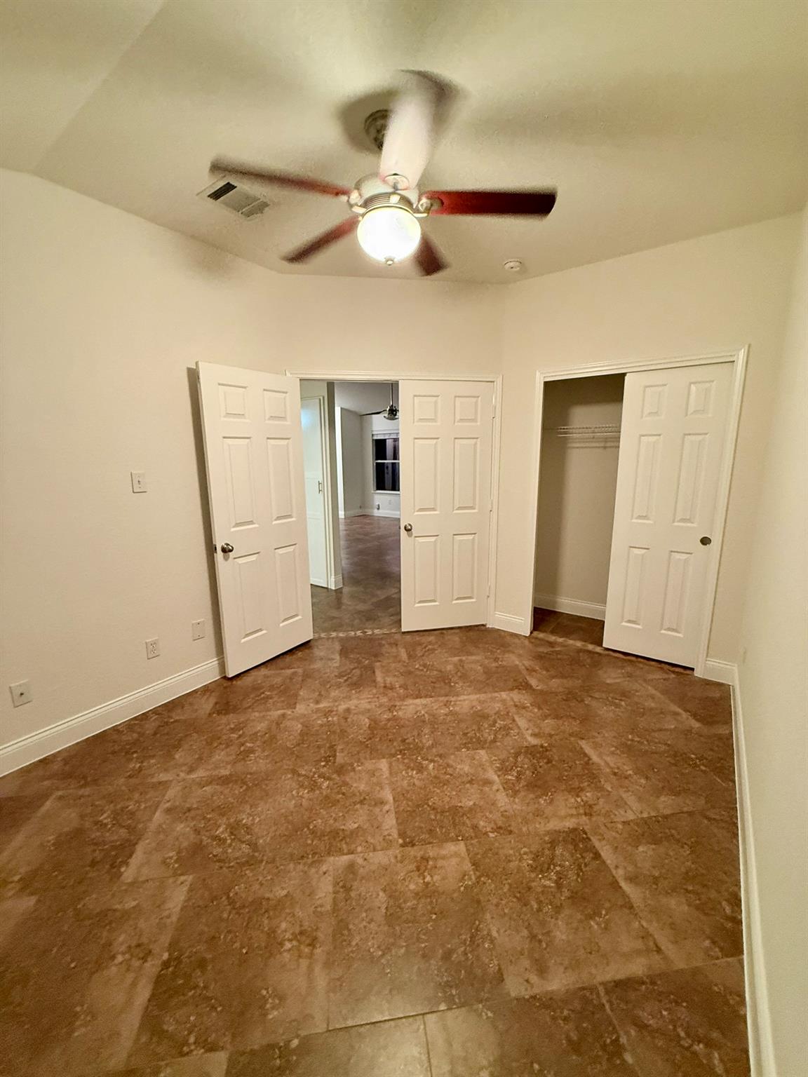 1018 Gentry Dr, Leander, TX 78641