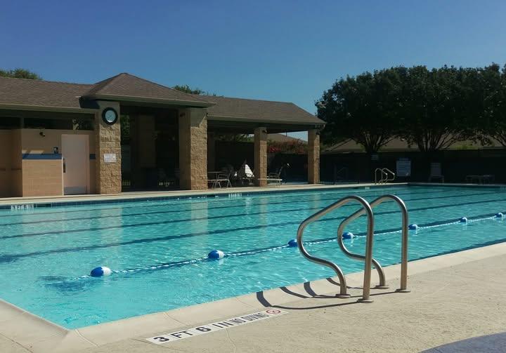 1018 Gentry Dr, Leander, TX 78641