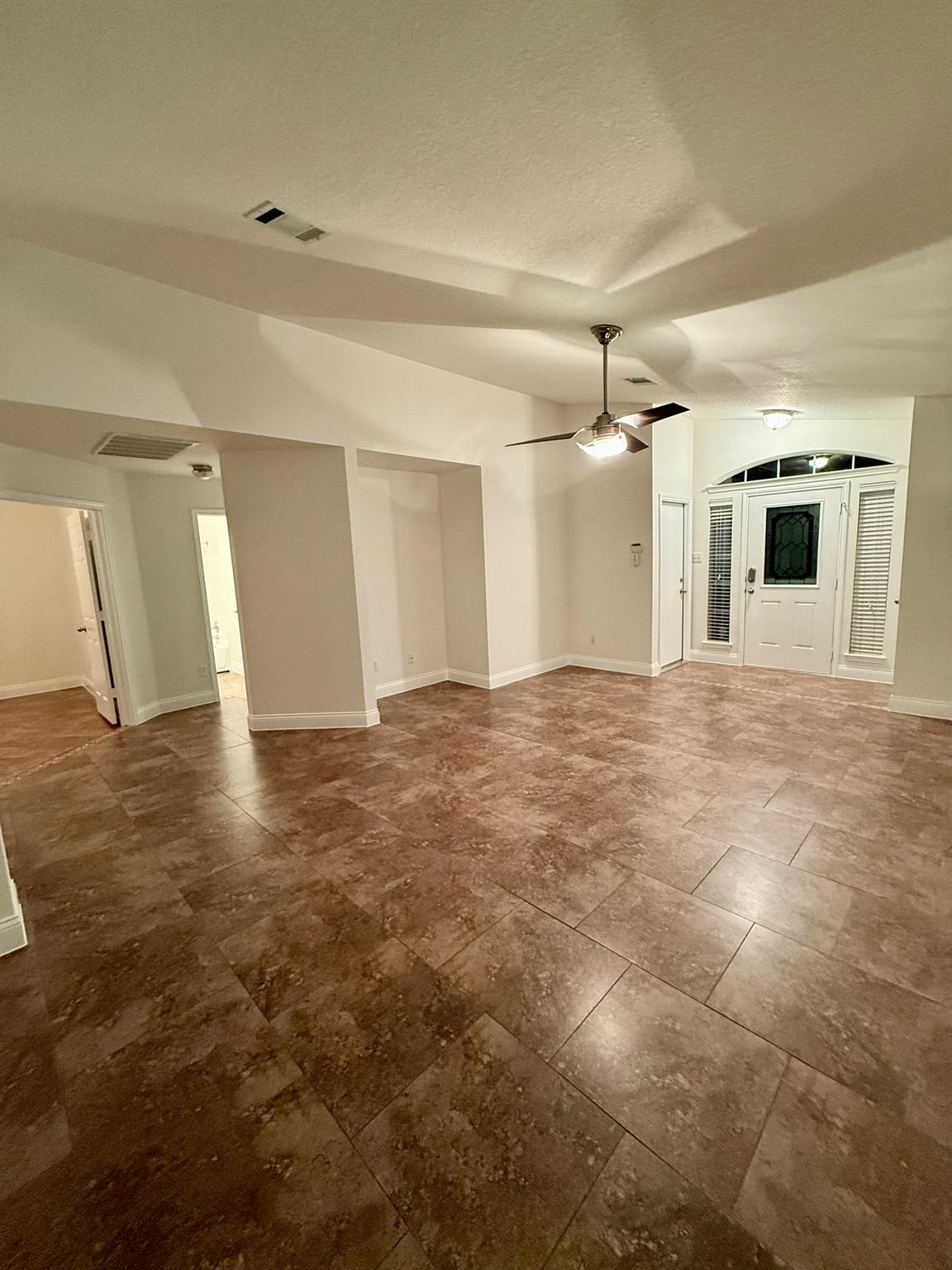 1018 Gentry Dr, Leander, TX 78641