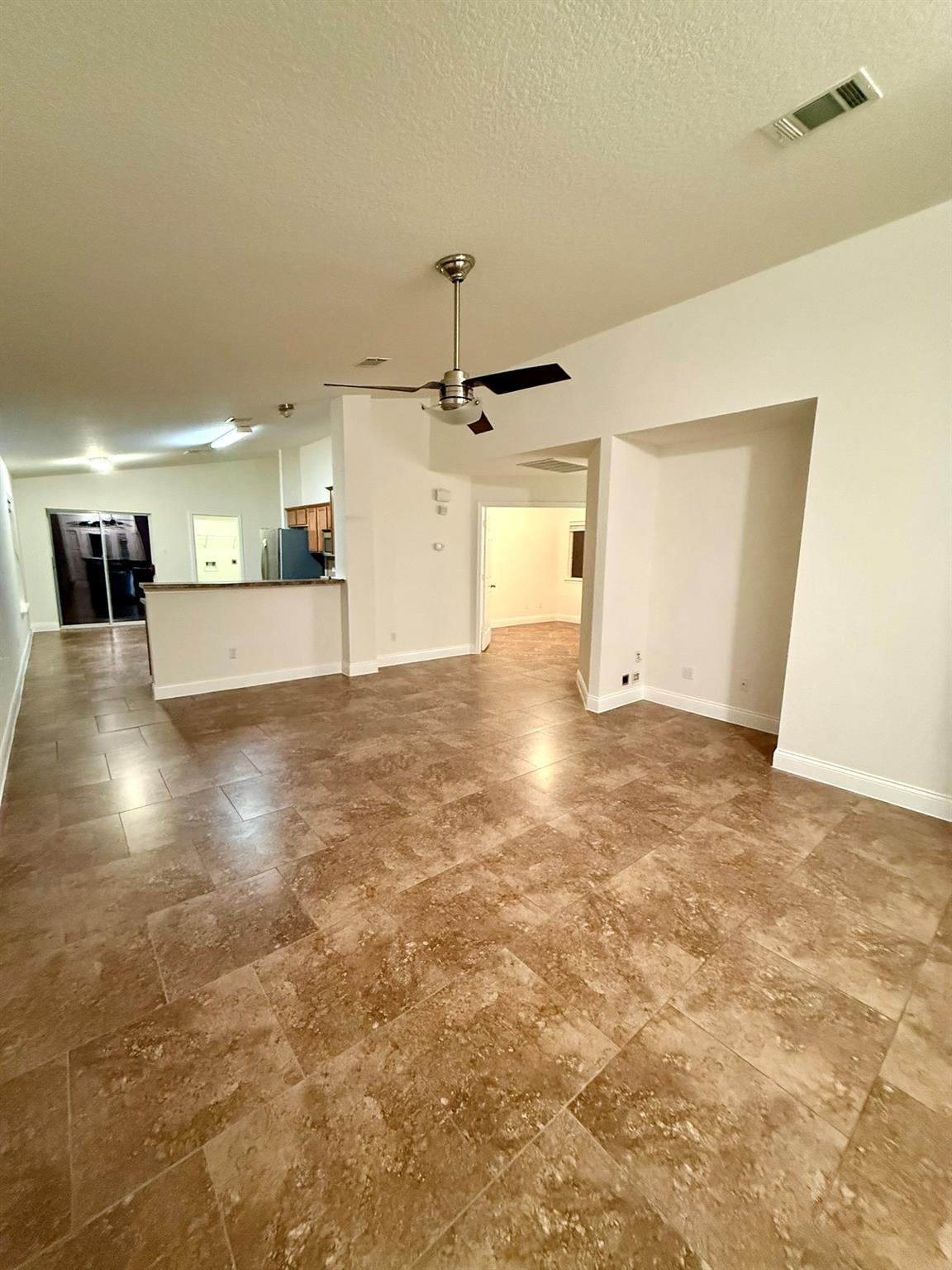 1018 Gentry Dr, Leander, TX 78641