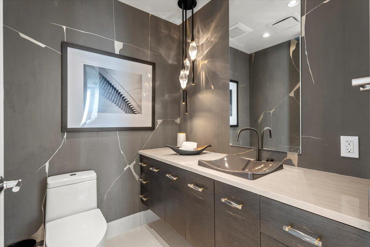 301 West Ave # 5303, Austin, TX 78701