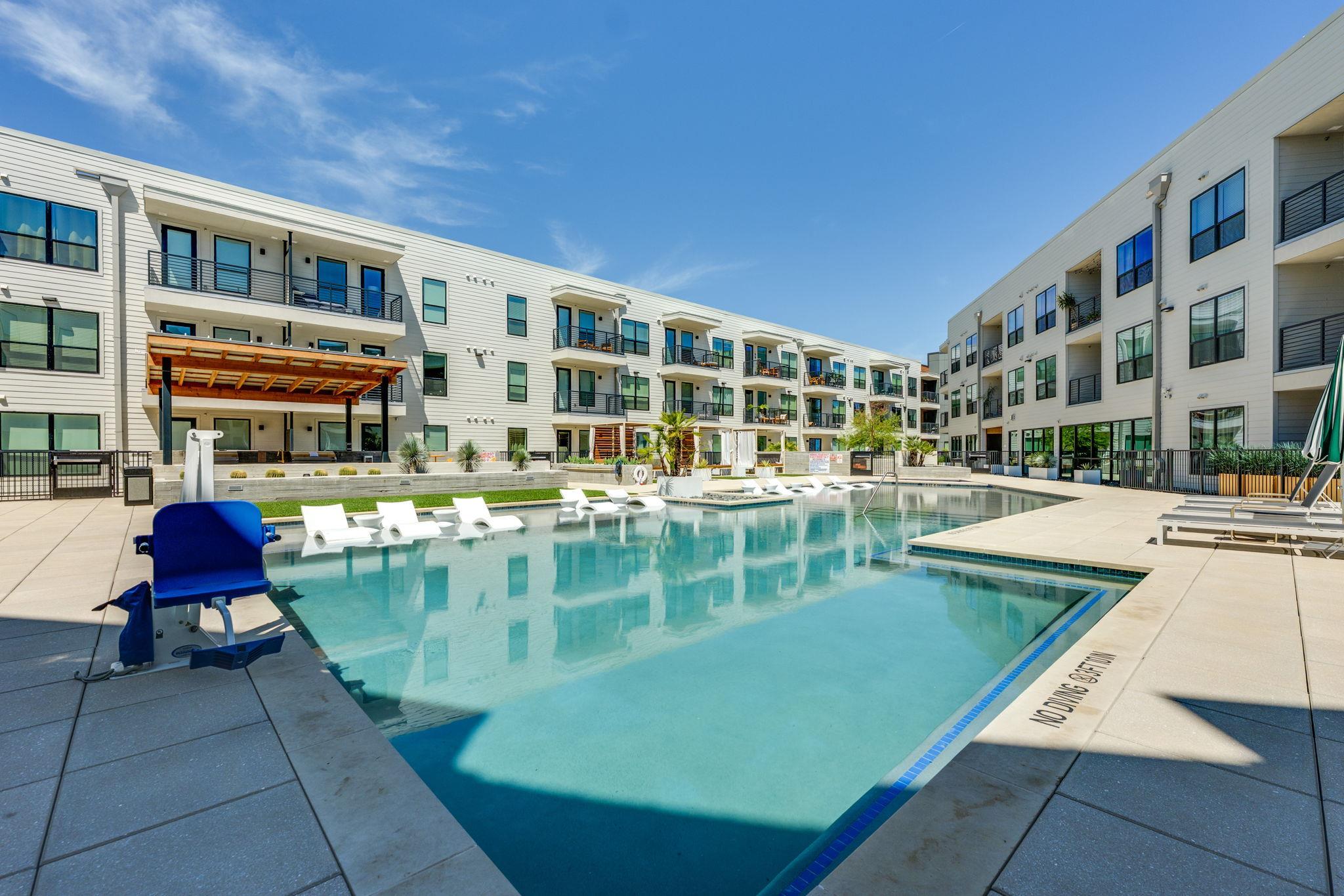 1701 Simond Ave # 524, Austin, TX 78723