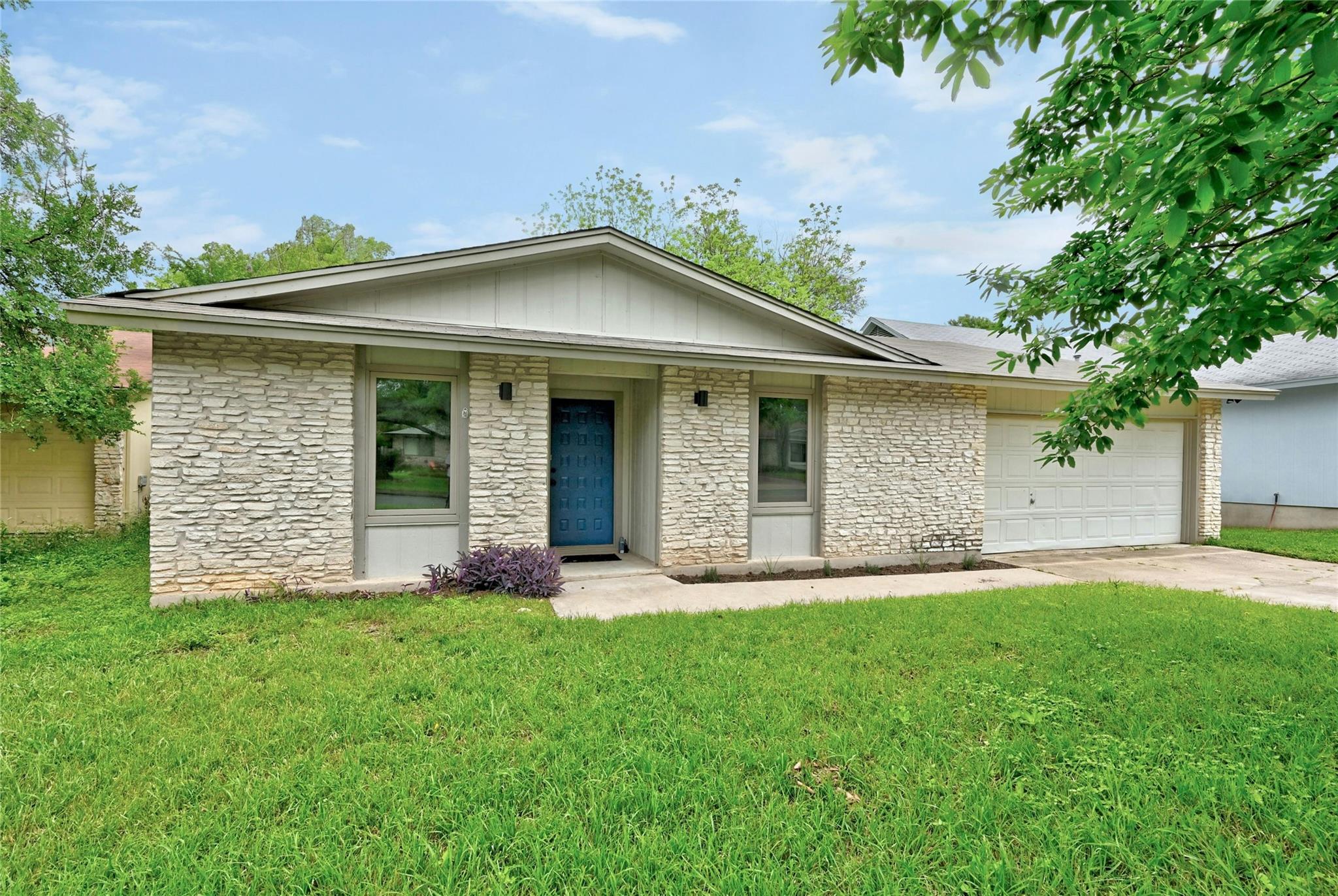 3326 Clarksburg Dr, Austin, TX 78745