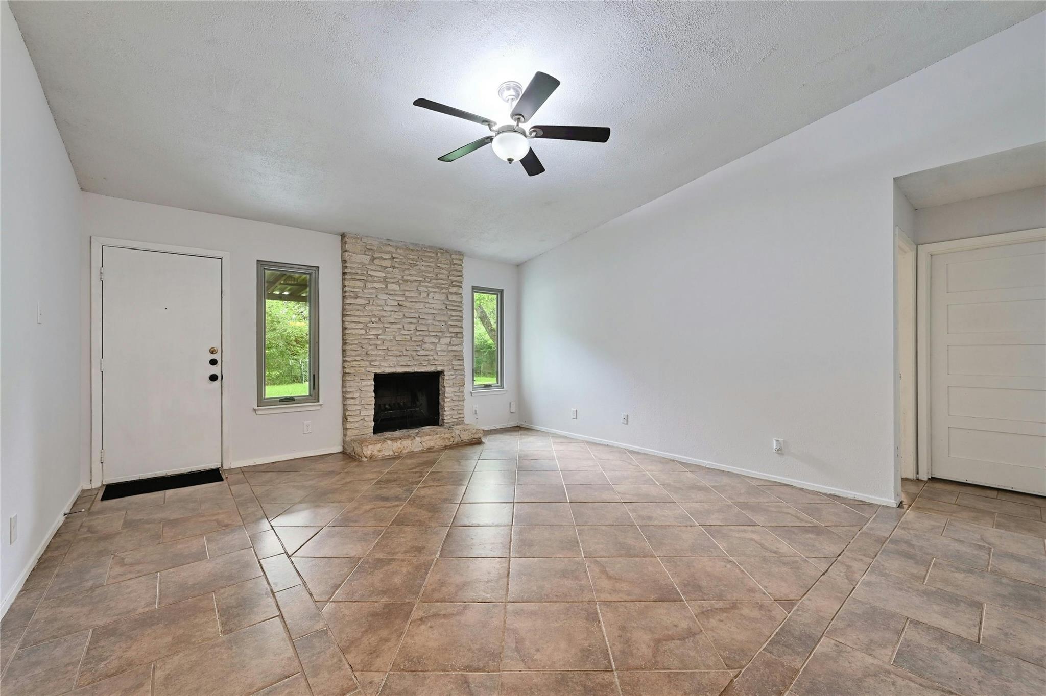 3326 Clarksburg Dr, Austin, TX 78745