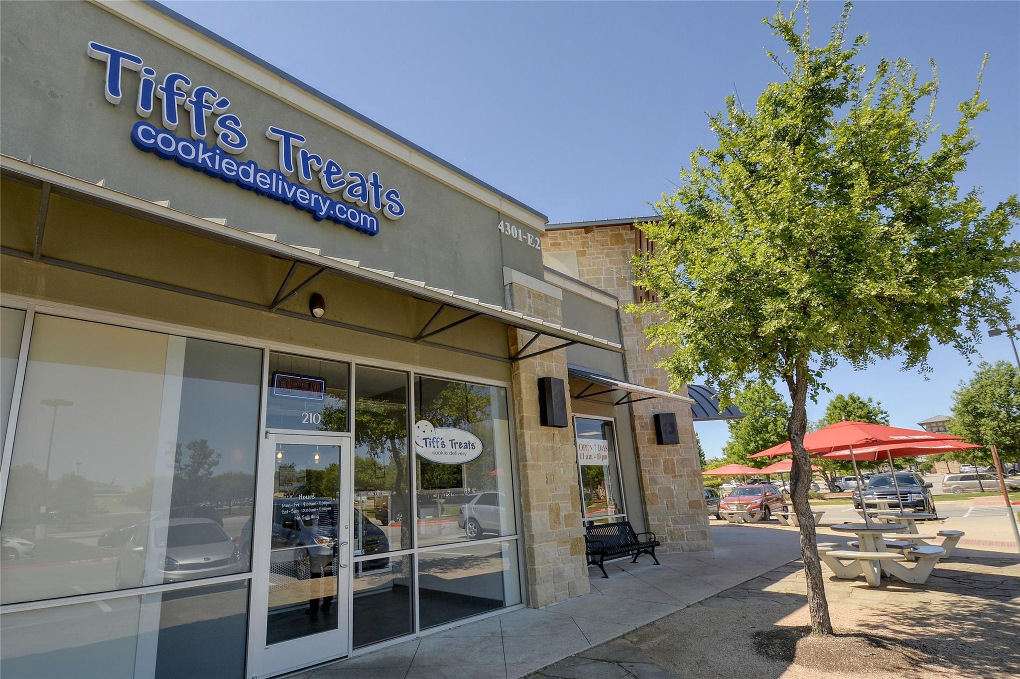 3326 Clarksburg Dr, Austin, TX 78745