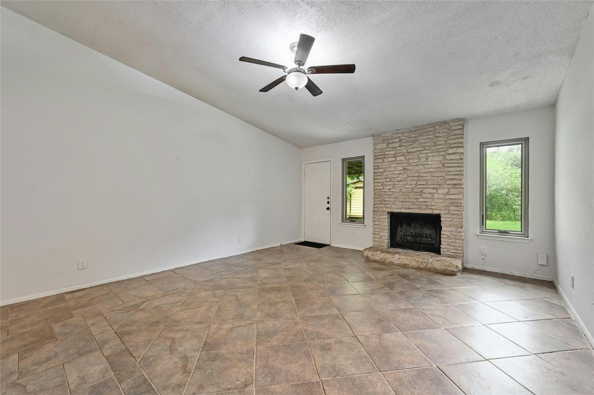 3326 Clarksburg Dr, Austin, TX 78745