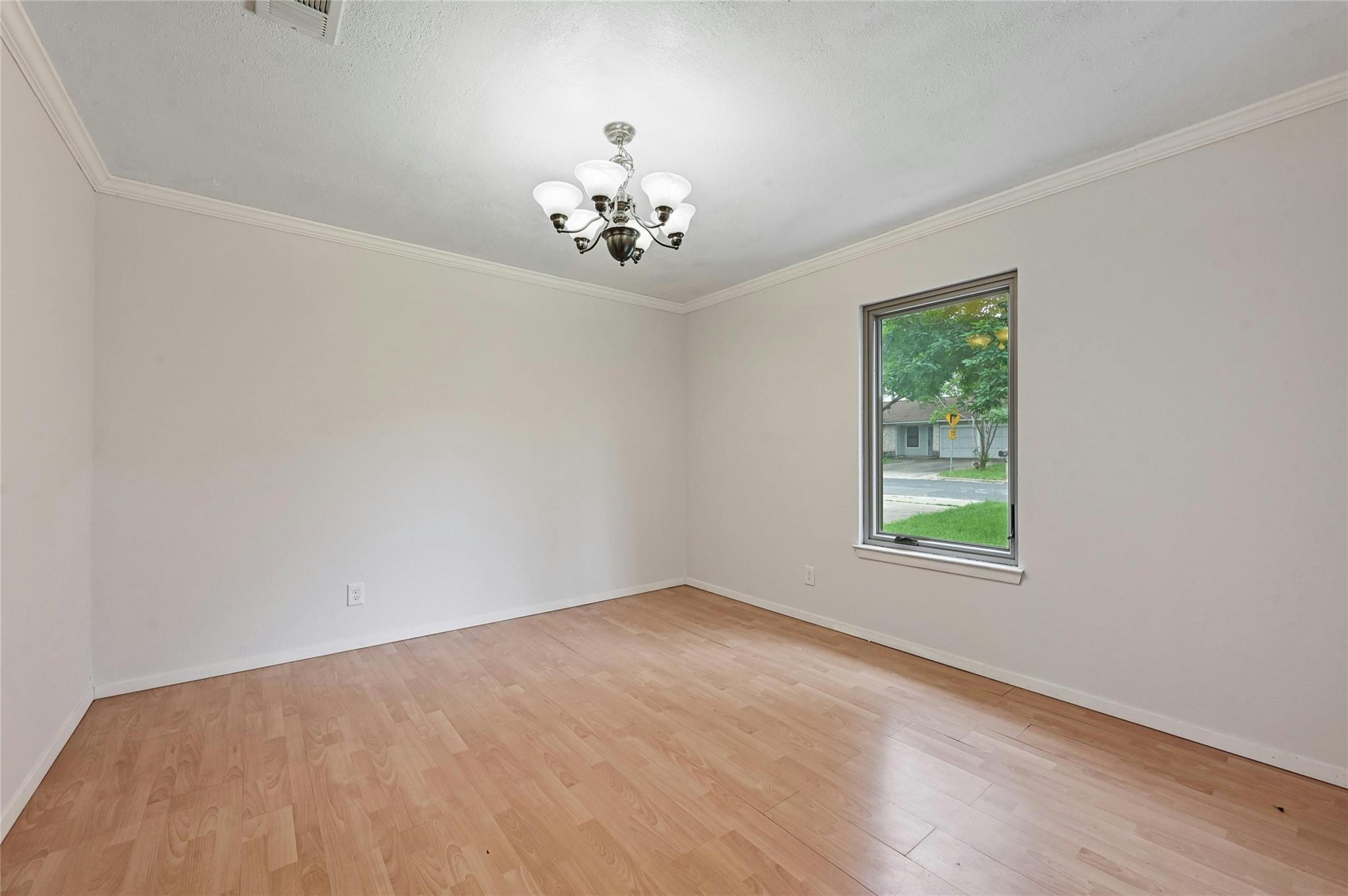 3326 Clarksburg Dr, Austin, TX 78745